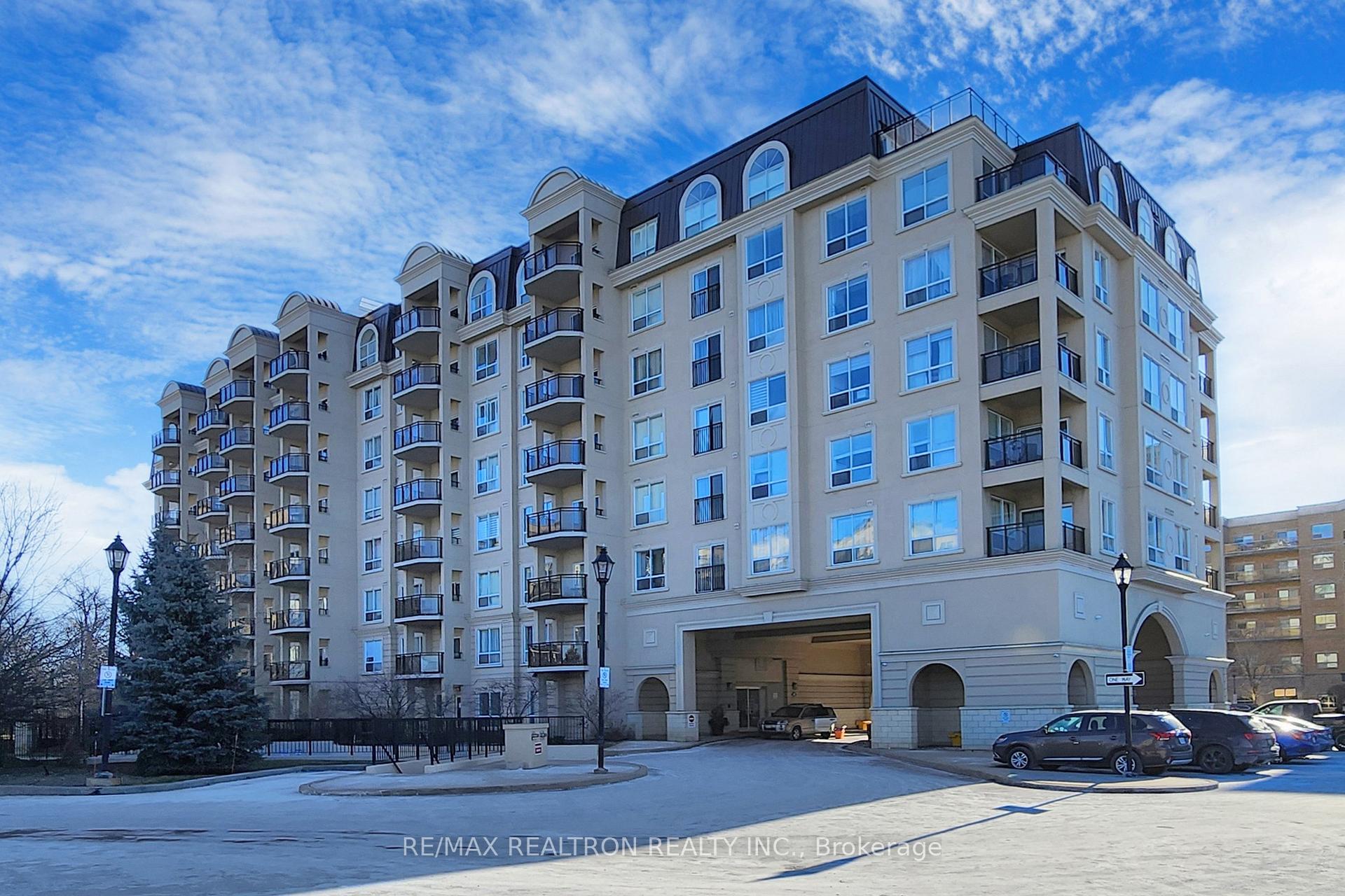 Photo 4 of Unit 303, 1 Maison Parc Court, Vaughan, Lakeview Estates — HOMEH