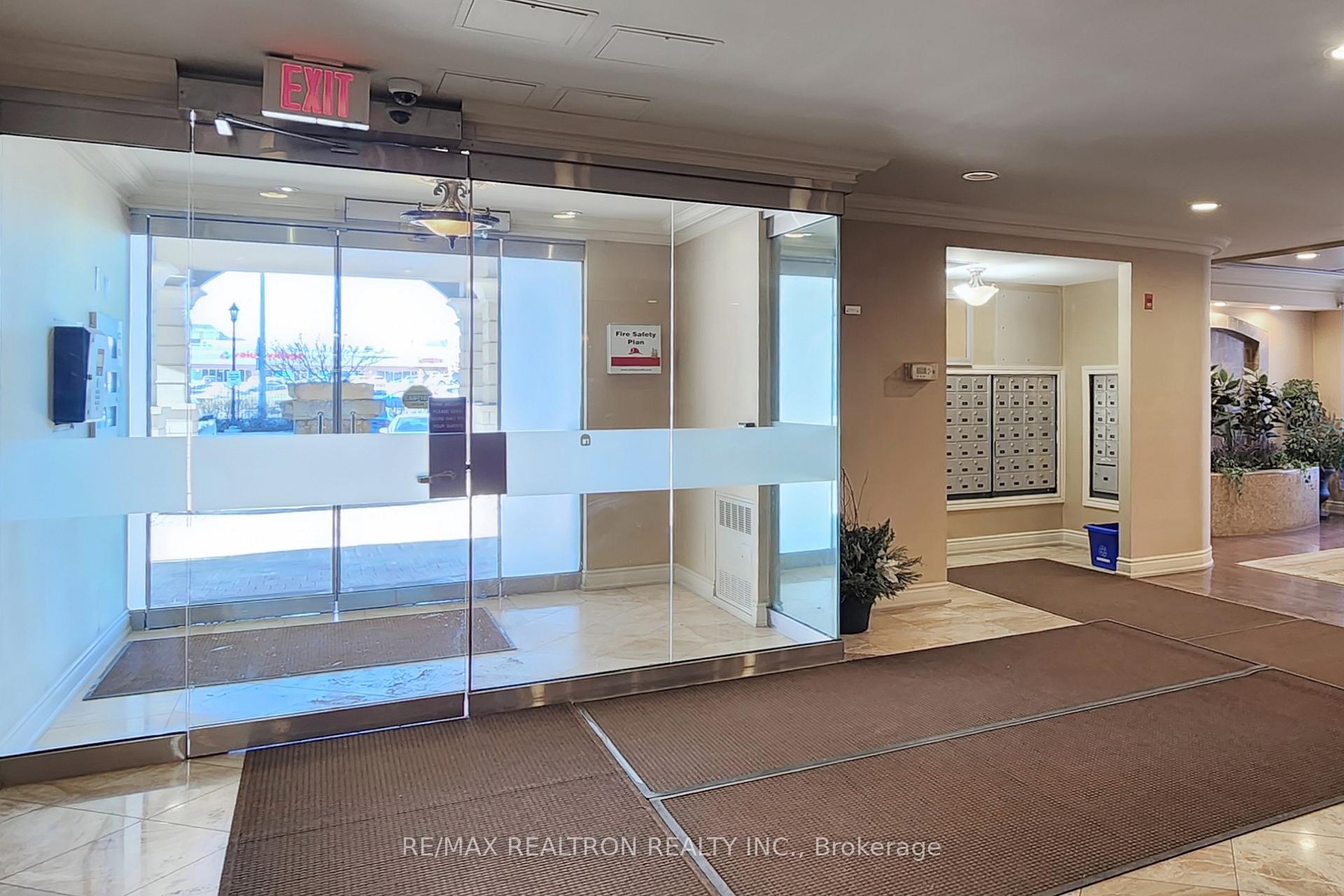 Photo 2 of Unit 303, 1 Maison Parc Court, Vaughan, Lakeview Estates — HOMEH