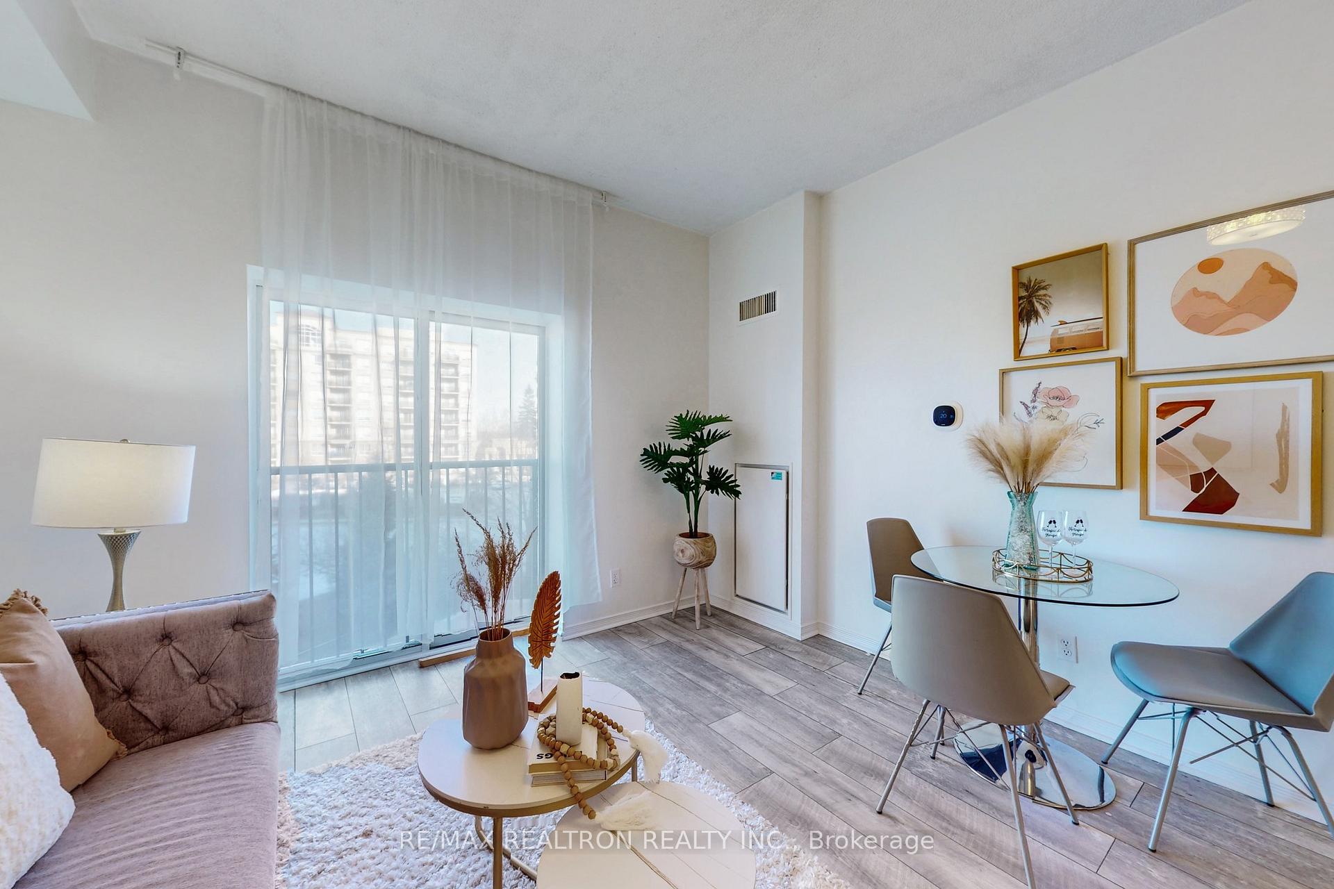 Photo 7 of Unit 303, 1 Maison Parc Court, Vaughan, Lakeview Estates — HOMEH