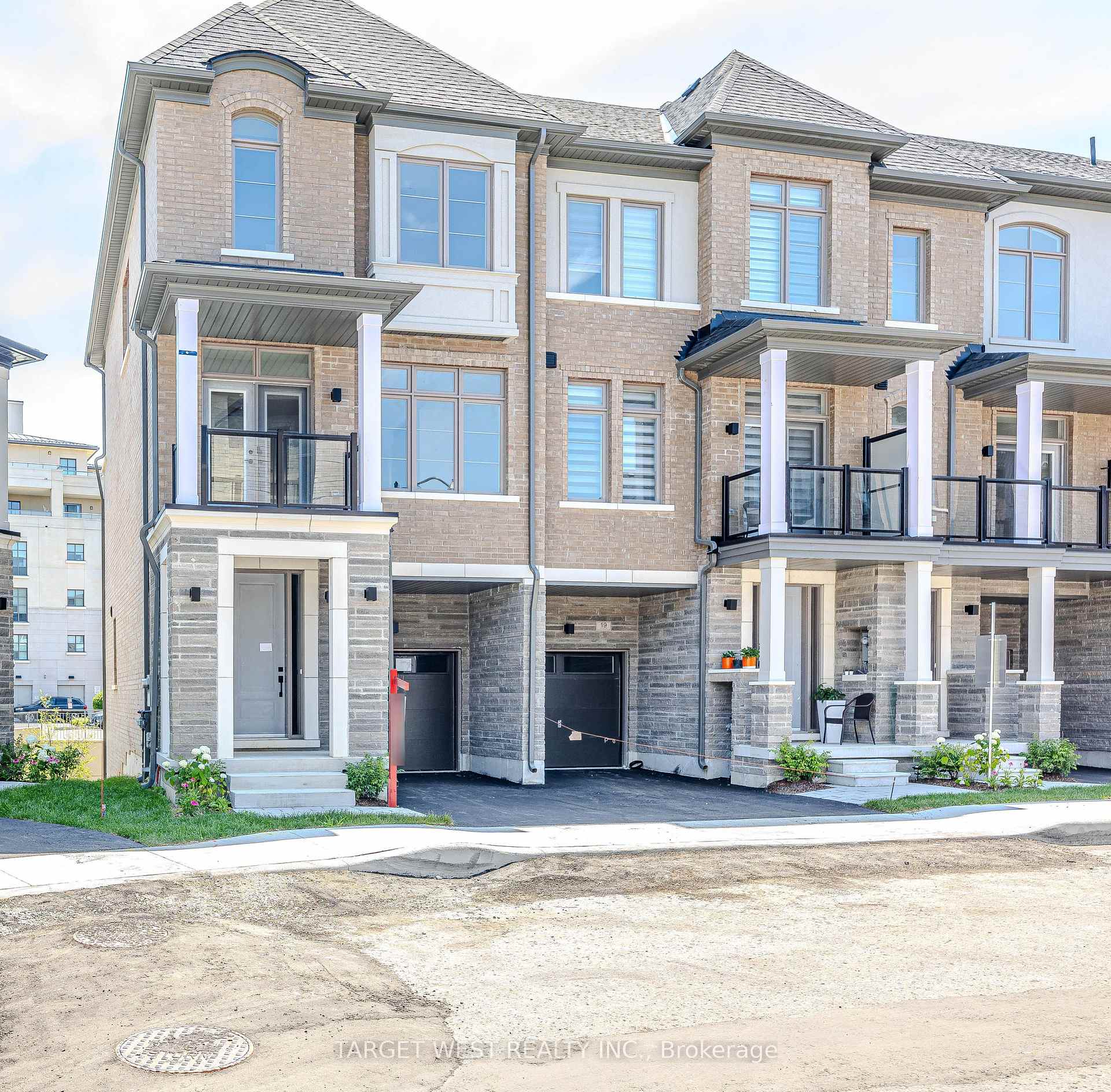 Front of 23 Archambault Way