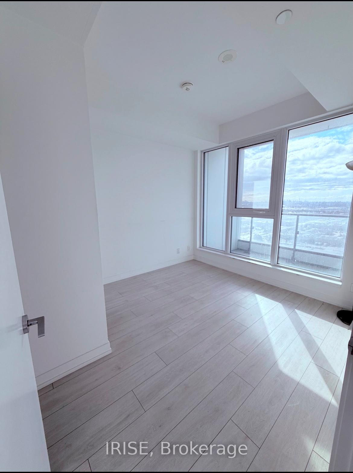 Photo 16 of Unit 3105, 5 Buttermill Avenue S, Vaughan, Vaughan Corporate Centre — HOMEH