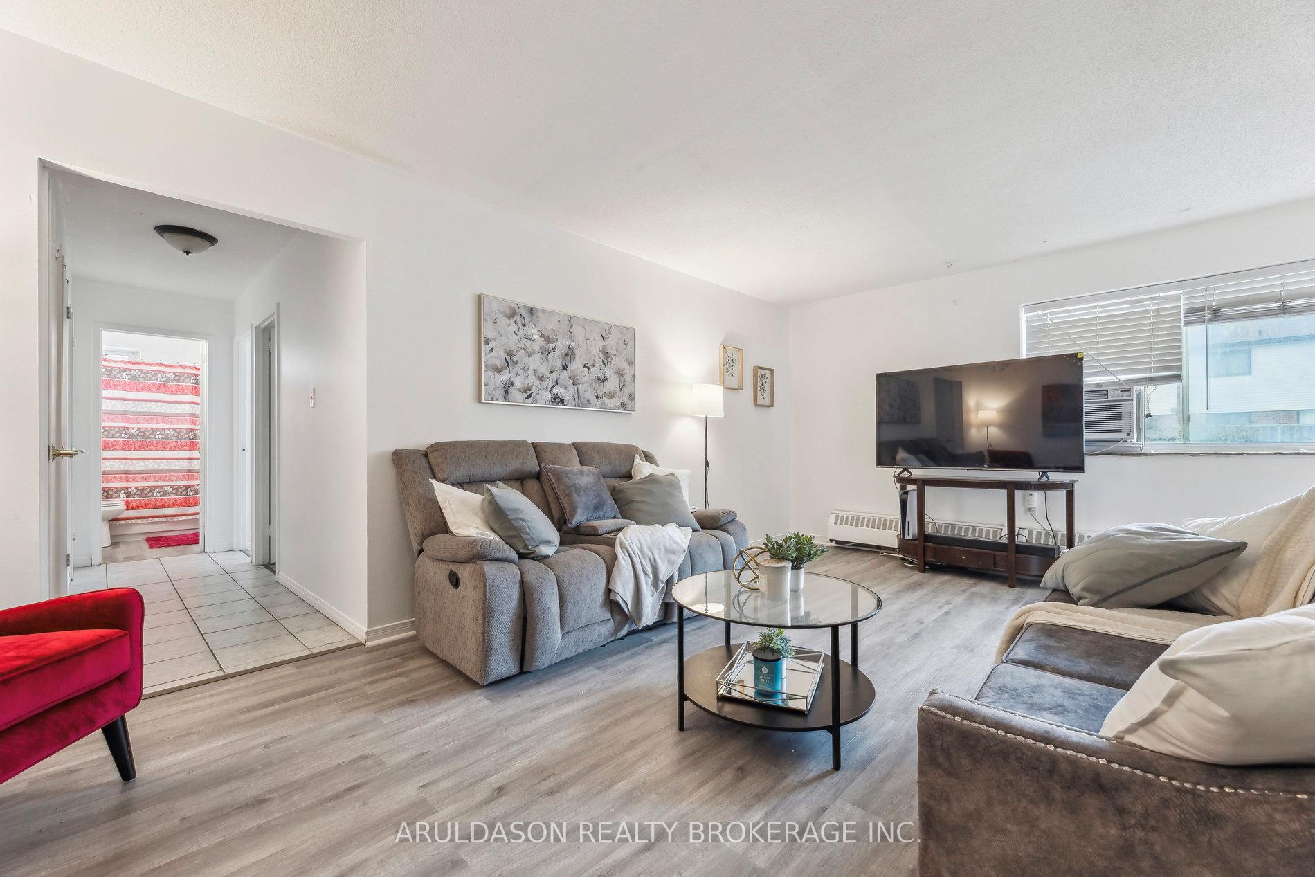 Photo 3 of Unit 107, 936 Glen Street, Oshawa, Lakeview — HOMEH