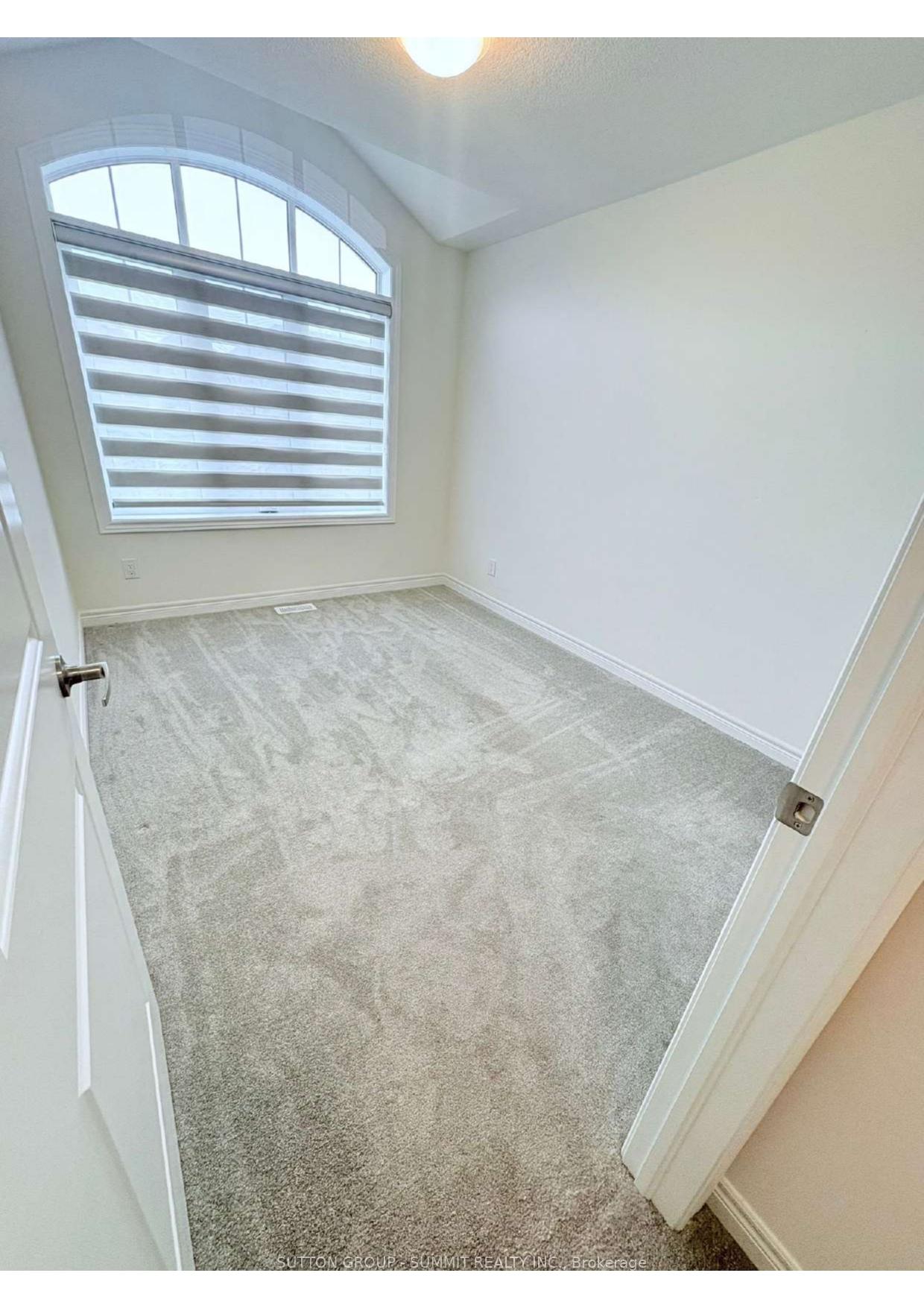 Photo 8 of 75 Grassbourne, Kitchener — HOMEH