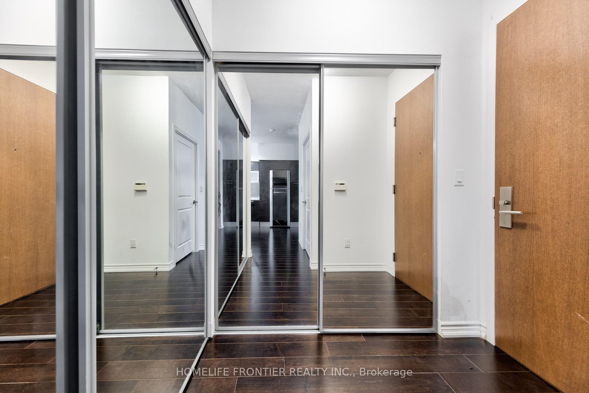 Photo 3 of Unit 5609, 386 Yonge Street, Toronto, Bay Street Corridor — HOMEH