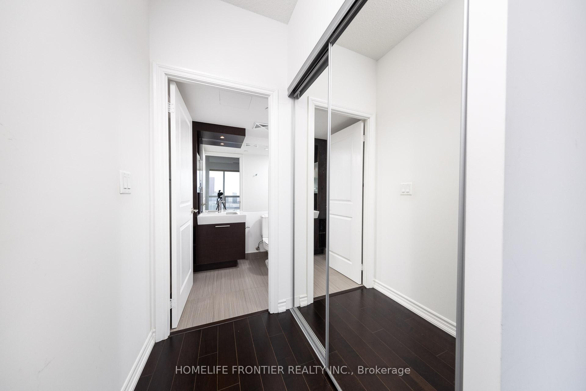 Photo 15 of Unit 5609, 386 Yonge Street, Toronto, Bay Street Corridor — HOMEH