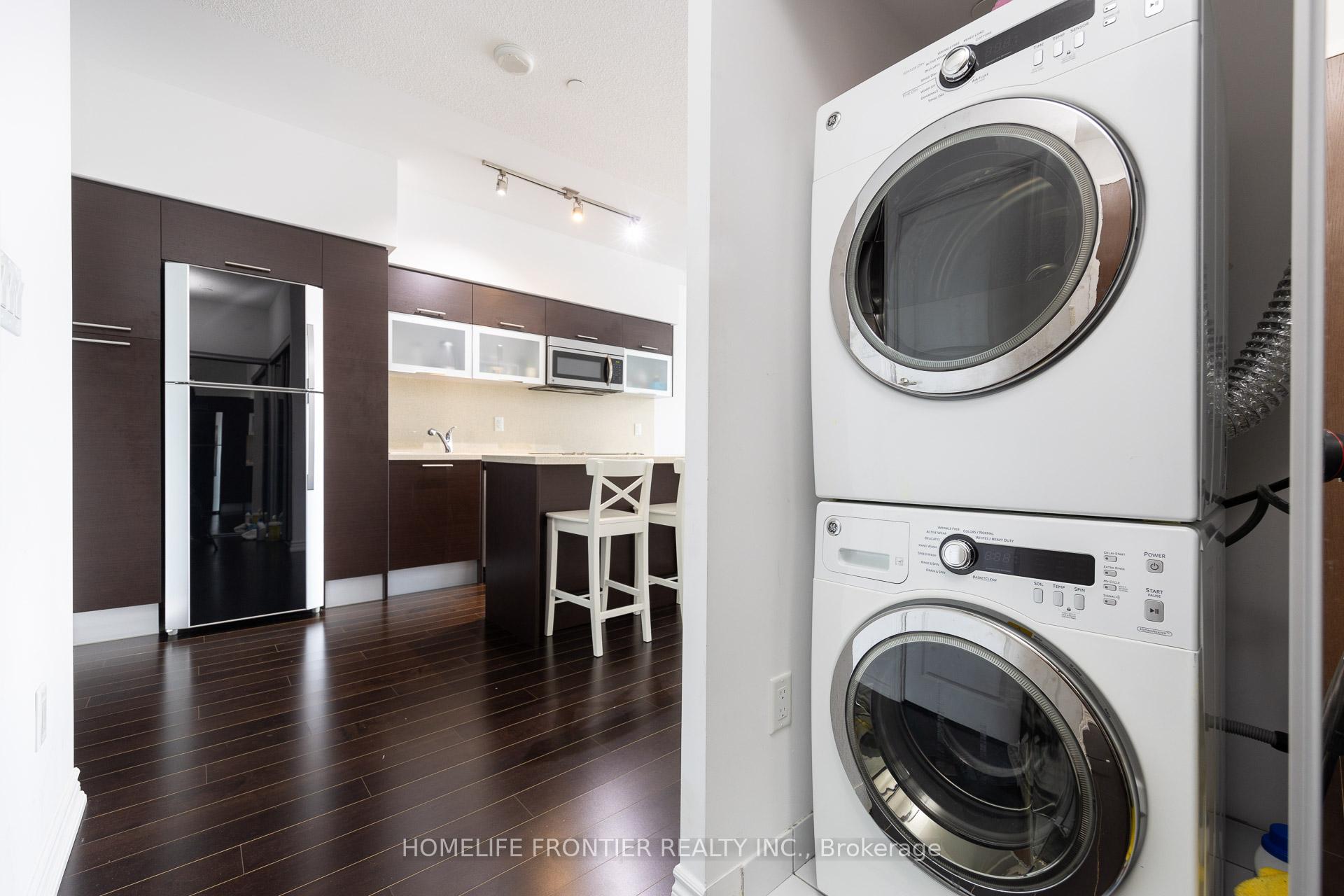 Photo 17 of Unit 5609, 386 Yonge Street, Toronto, Bay Street Corridor — HOMEH