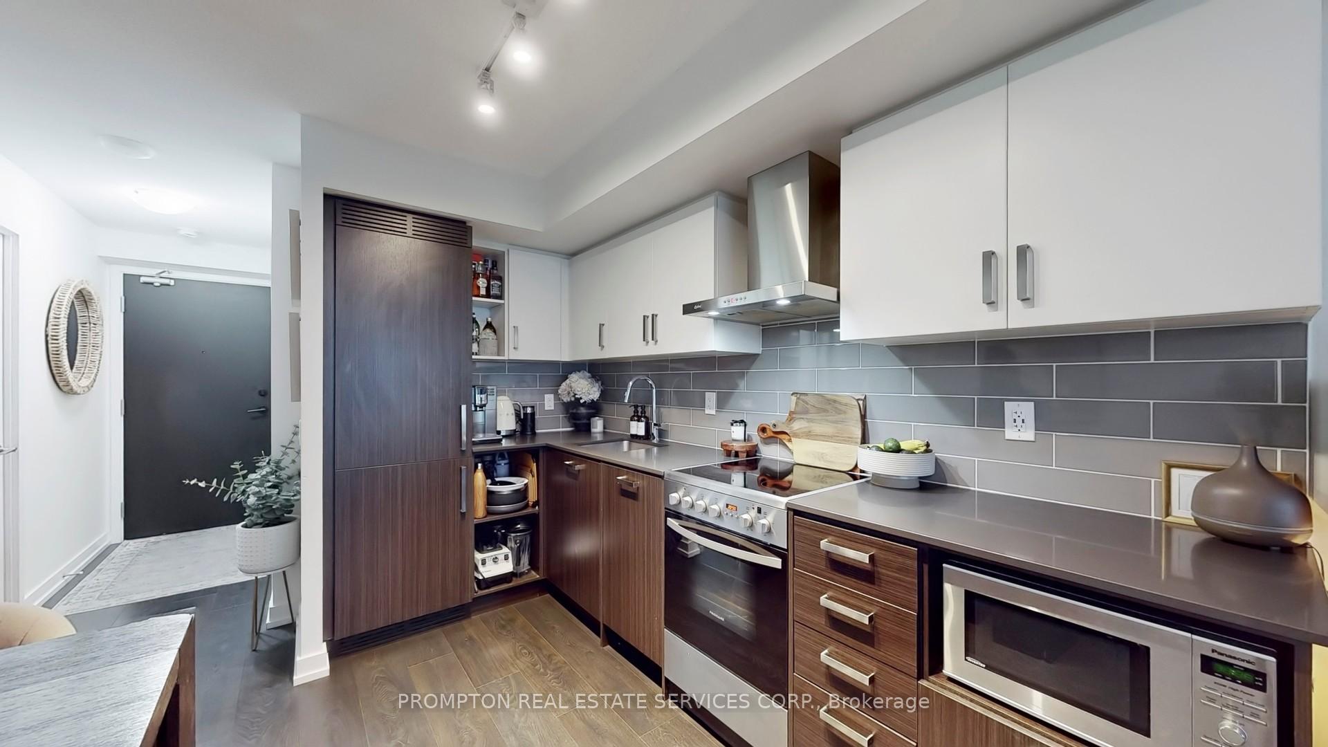 Photo 5 of Unit 307, 125 Redpath Avenue, Toronto, Mount Pleasant West — HOMEH
