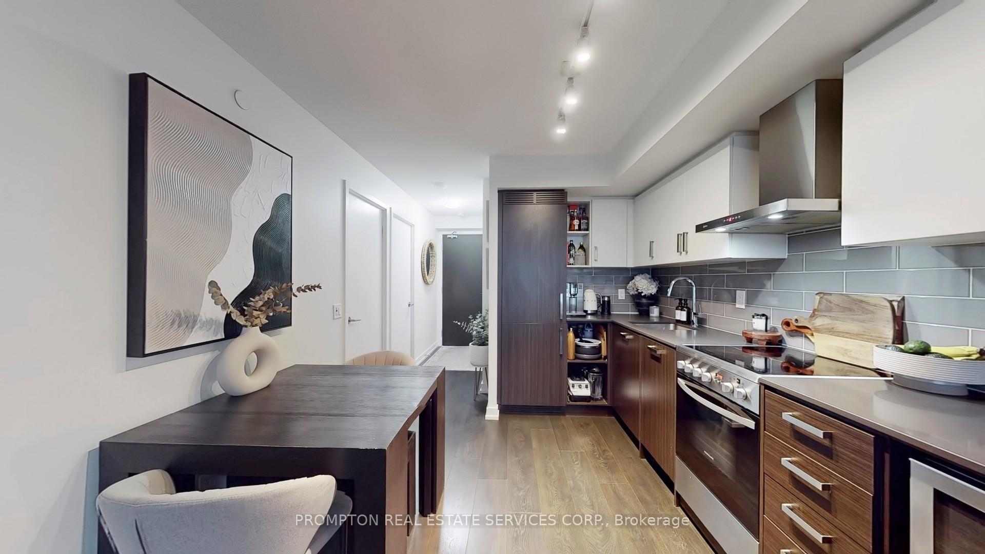 Photo 3 of Unit 307, 125 Redpath Avenue, Toronto, Mount Pleasant West — HOMEH