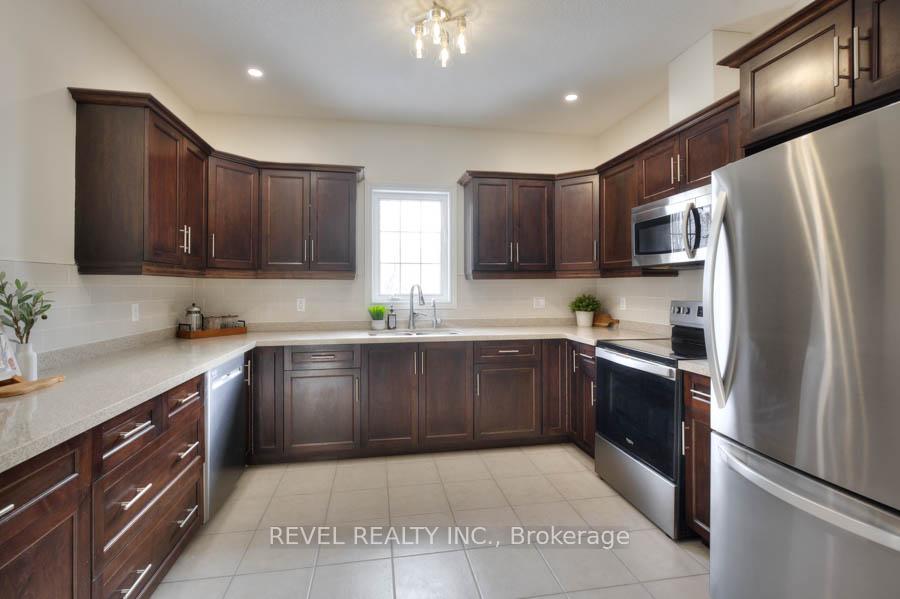 Photo 6 of Unit 22, 50 Bryan Court, Kitchener — HOMEH