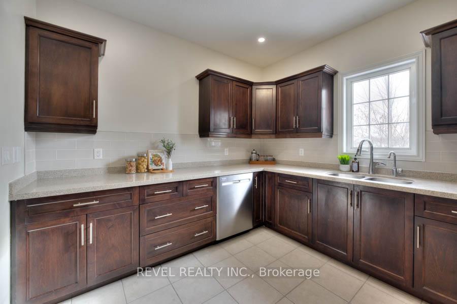 Photo 9 of Unit 22, 50 Bryan Court, Kitchener — HOMEH