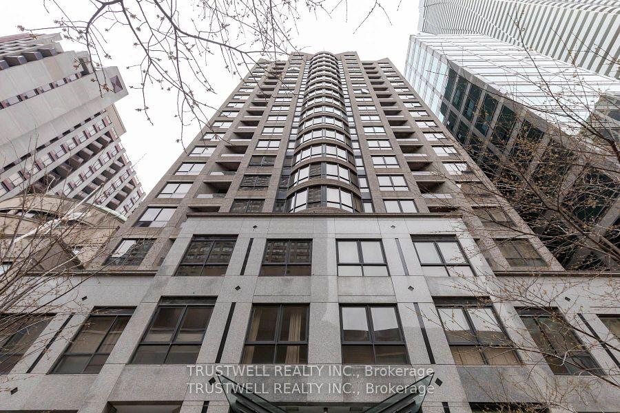 Front of Unit LPH 03, 55 Bloor Street
