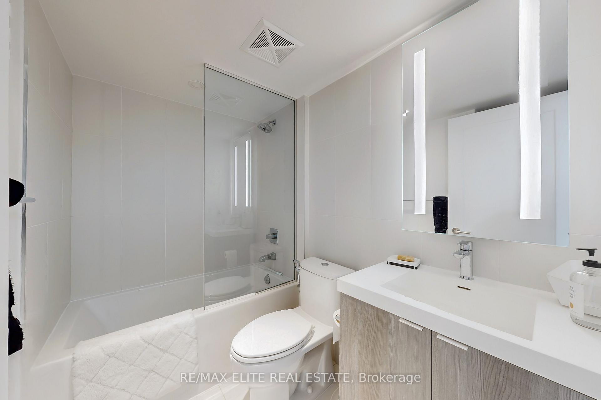 Photo 18 of Unit 2418, 585 Bloor Street E, Toronto, North St. James Town — HOMEH