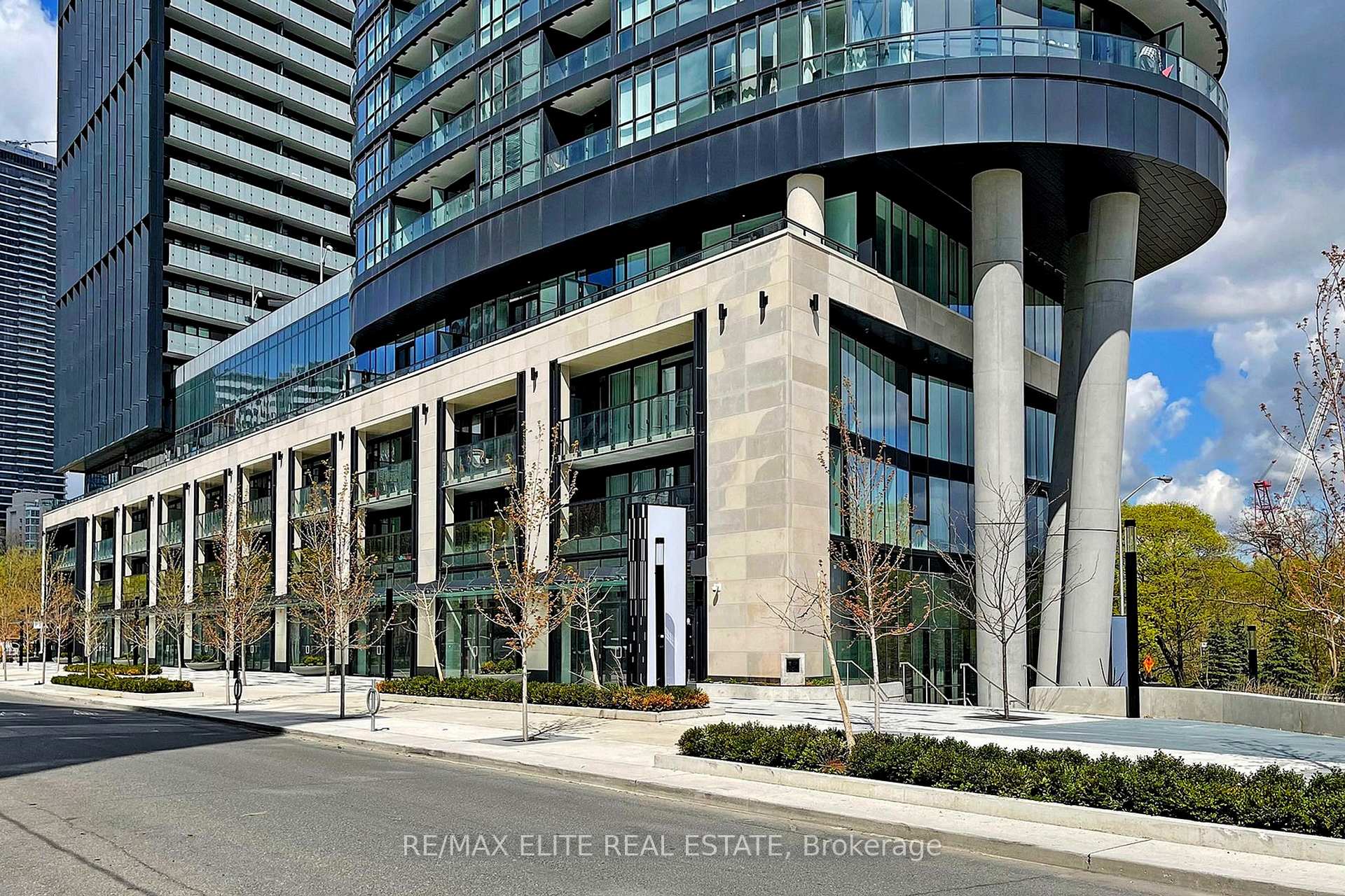 Photo 42 of Unit 2418, 585 Bloor Street E, Toronto, North St. James Town — HOMEH