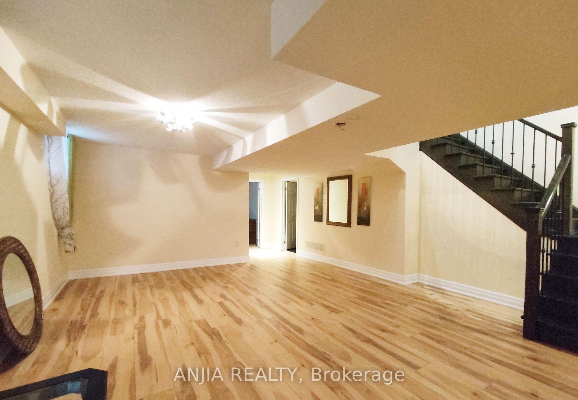 Photo 27 of 19 Savona Place, Vaughan, Patterson — HOMEH