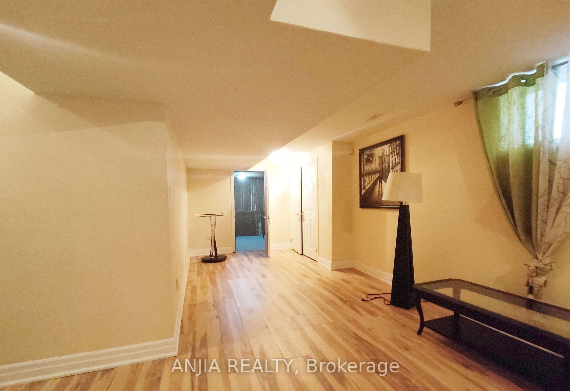 Photo 29 of 19 Savona Place, Vaughan, Patterson — HOMEH