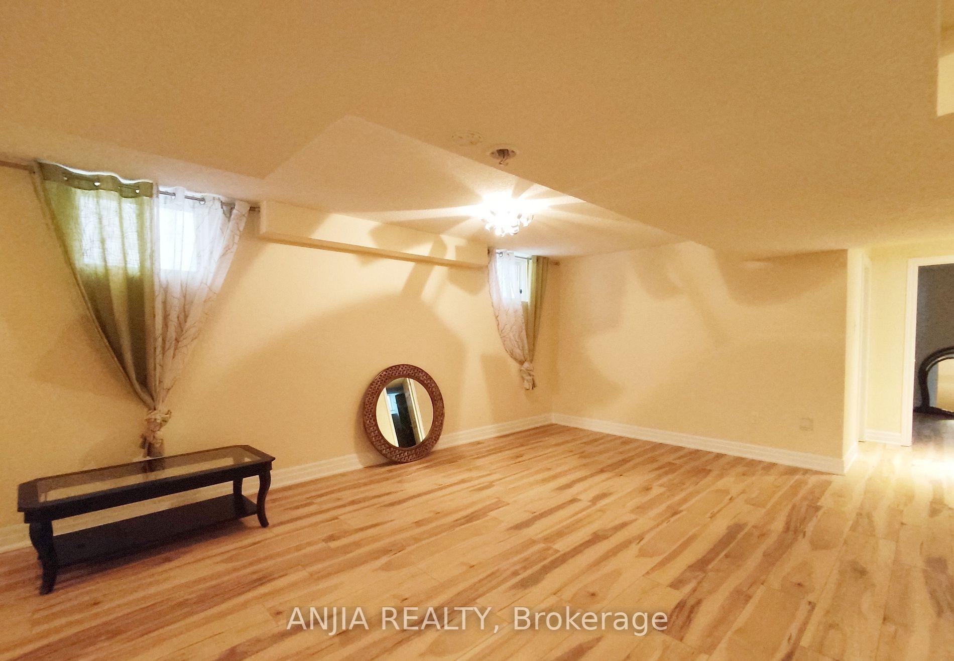 Photo 30 of 19 Savona Place, Vaughan, Patterson — HOMEH