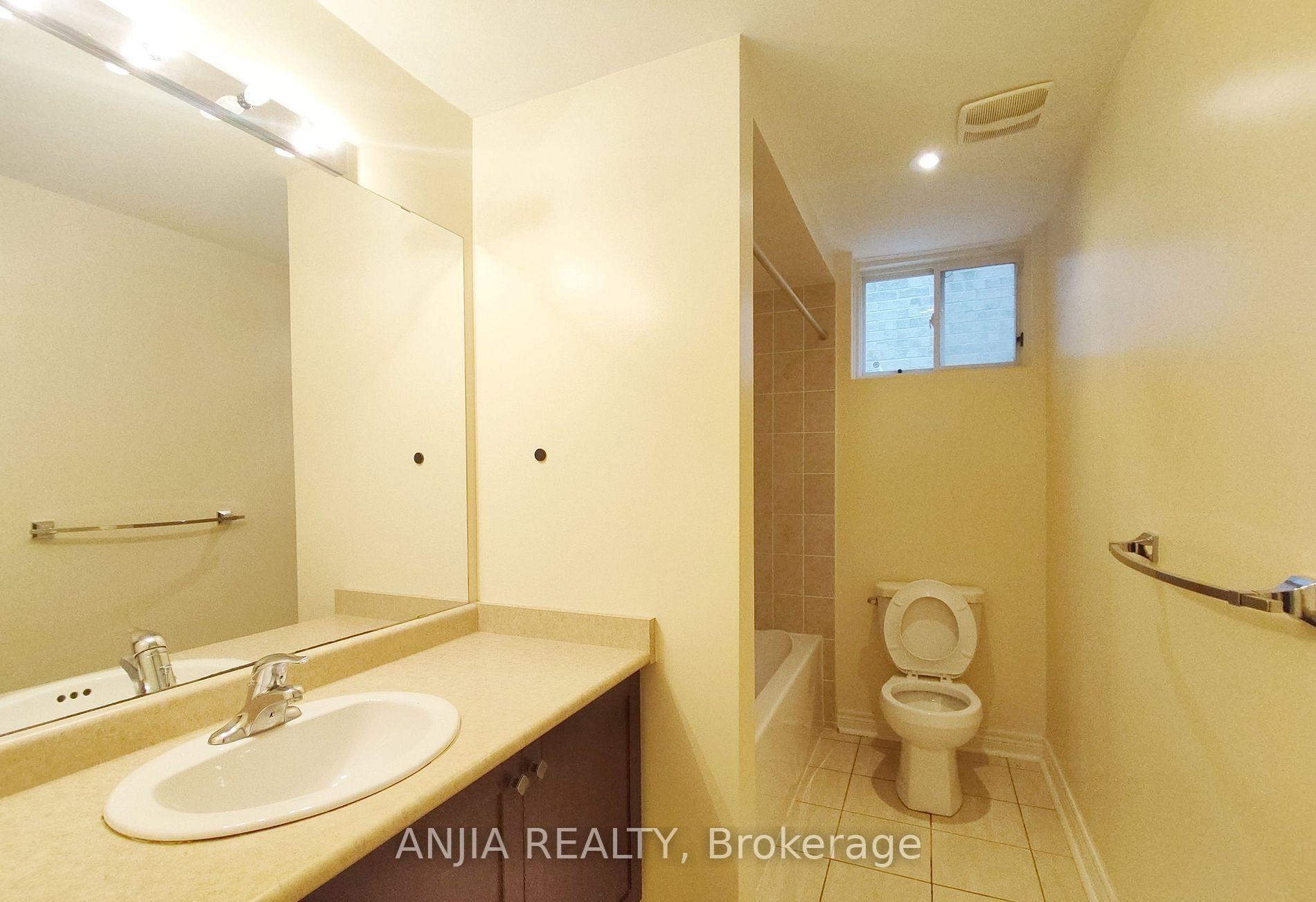 Photo 31 of 19 Savona Place, Vaughan, Patterson — HOMEH