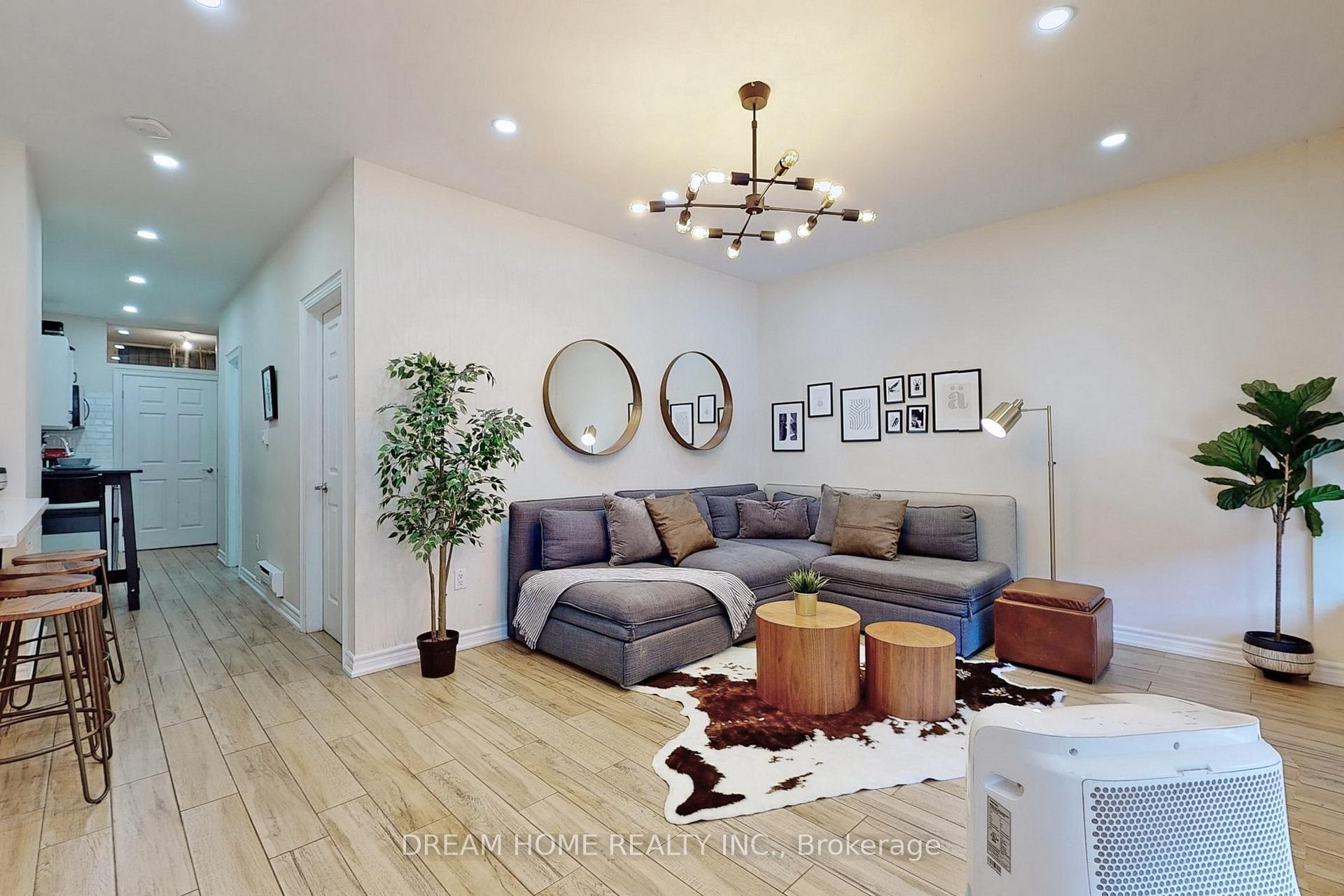 Photo 4 of Unit Apt C, 61 Cameron Street, Toronto, Kensington-Chinatown — HOMEH