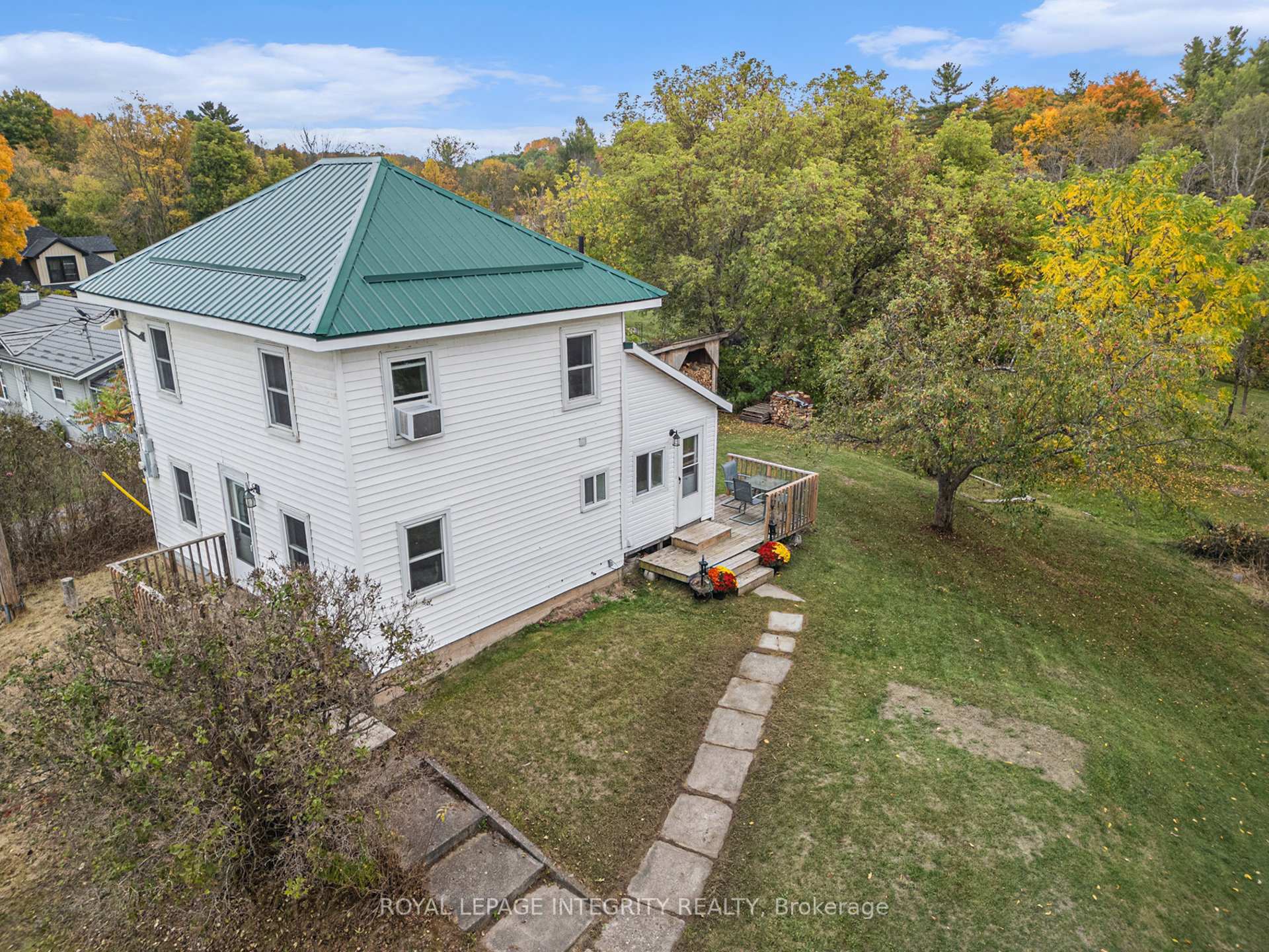 Photo 1 of 1081 Elm Tree Road, Frontenac, Frontenac Centre — HOMEH