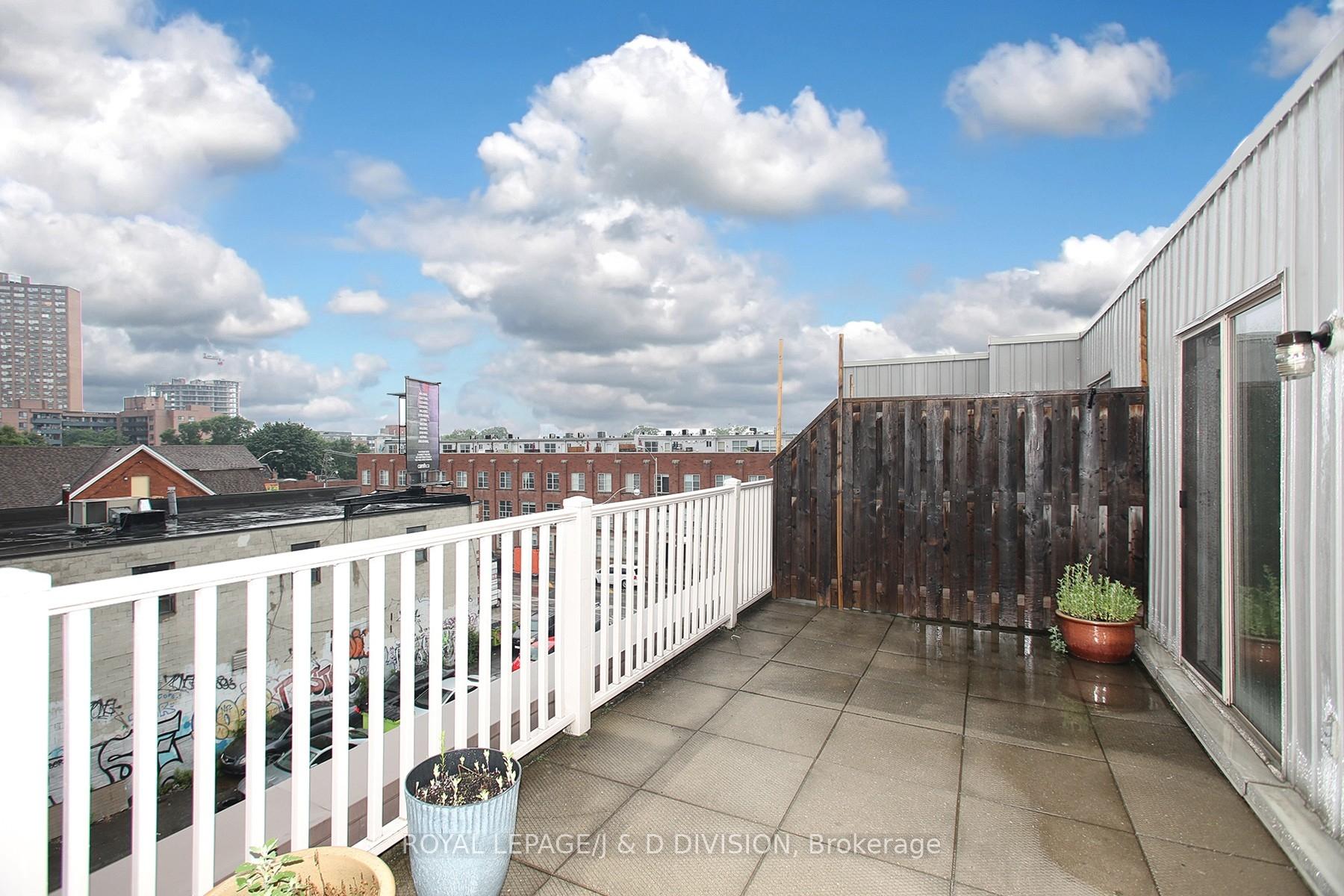 Photo 12 of Unit 229, 11 Ruttan Street, Toronto, Dufferin Grove — HOMEH