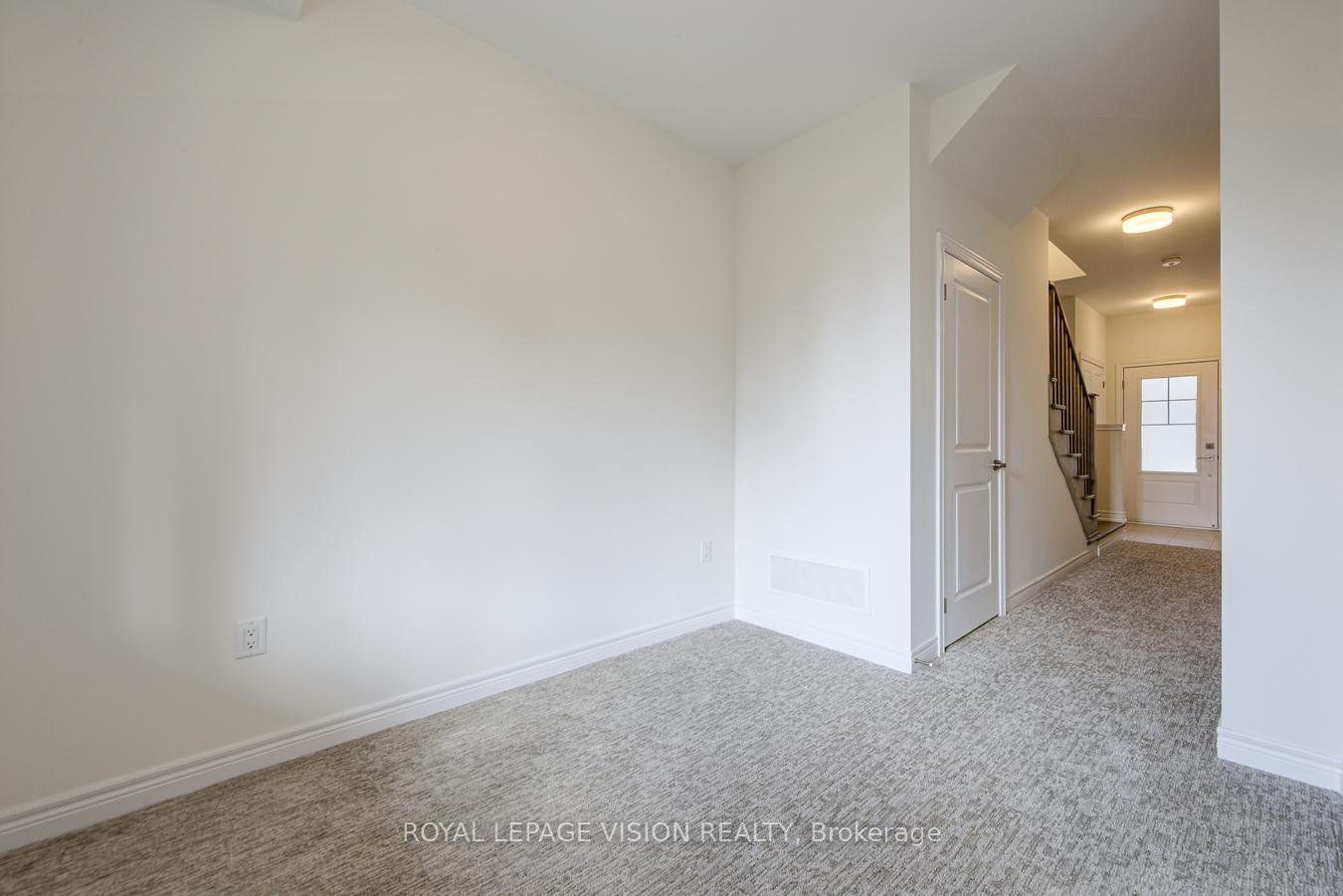 Photo 5 of 10 Folcroft Street, Brampton, Credit Valley — HOMEH