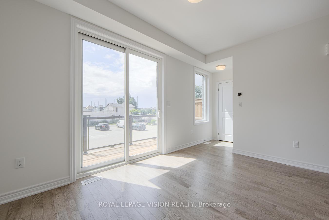 Photo 17 of 10 Folcroft Street, Brampton, Credit Valley — HOMEH