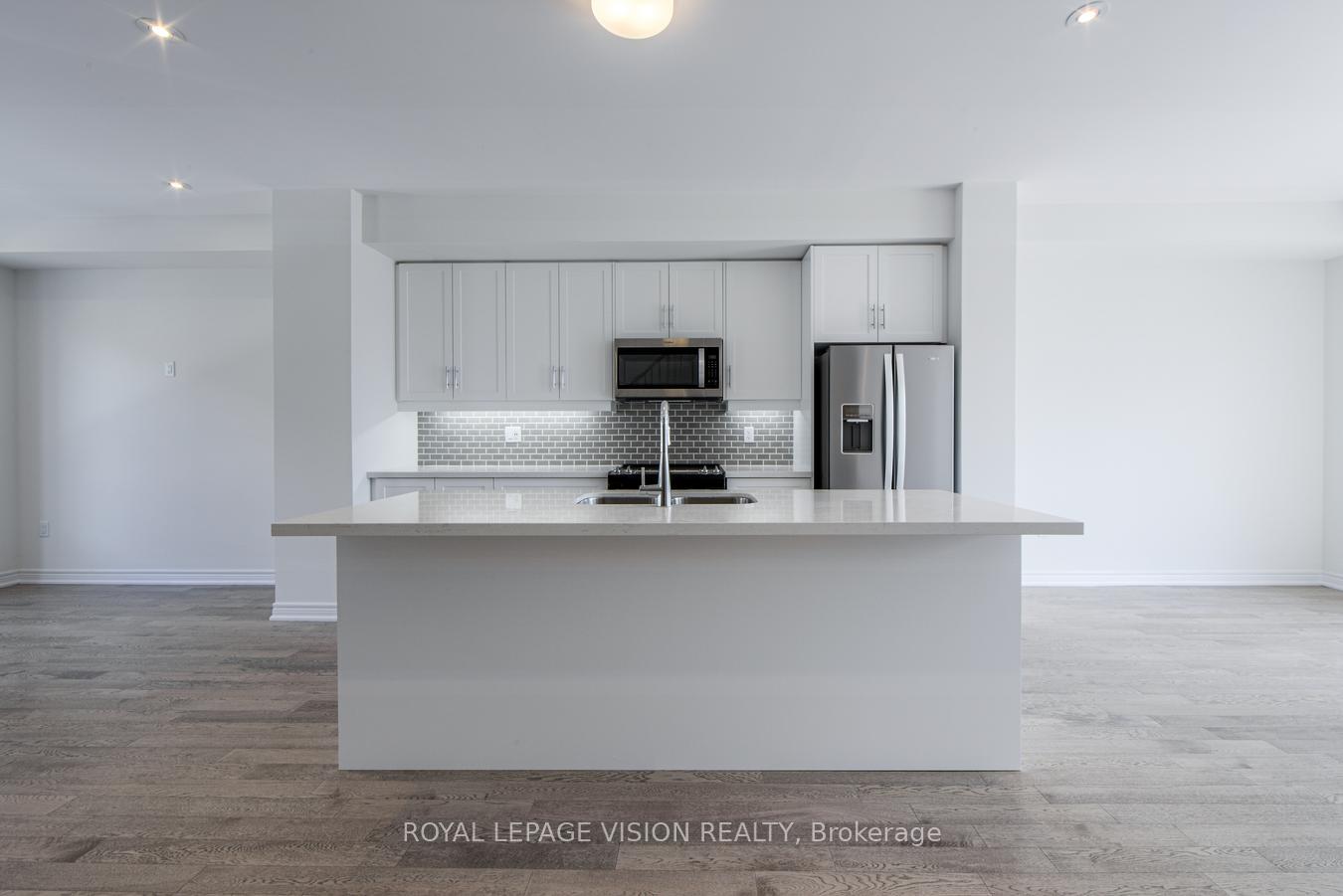 Photo 12 of 10 Folcroft Street, Brampton, Credit Valley — HOMEH