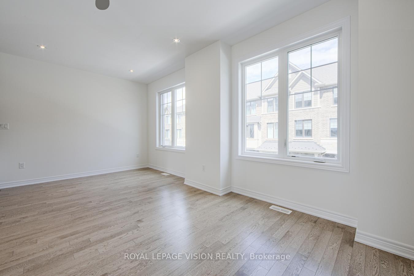 Photo 19 of 10 Folcroft Street, Brampton, Credit Valley — HOMEH
