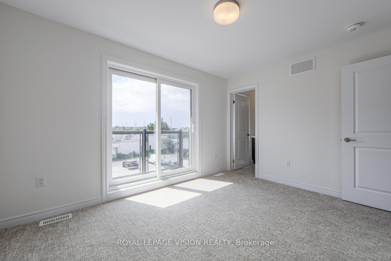 Photo 24 of 10 Folcroft Street, Brampton, Credit Valley — HOMEH