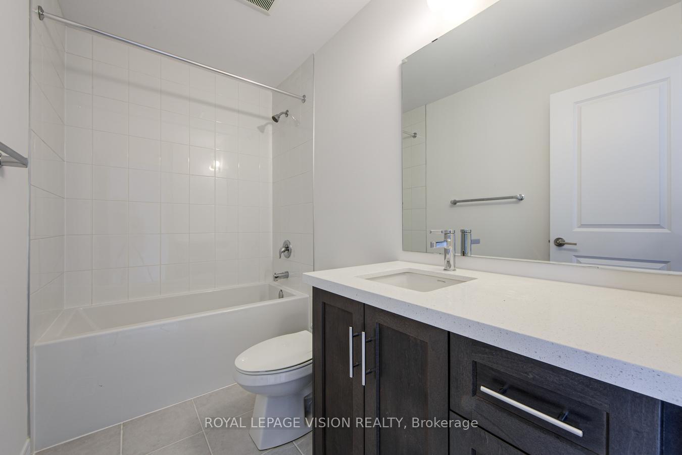 Photo 25 of 10 Folcroft Street, Brampton, Credit Valley — HOMEH