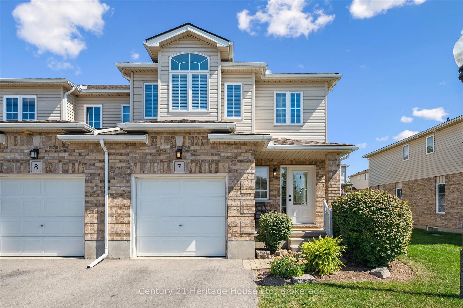 Photo 1 of Unit 7, 20 Shackleton Drive, Guelph, Grange Road — HOMEH