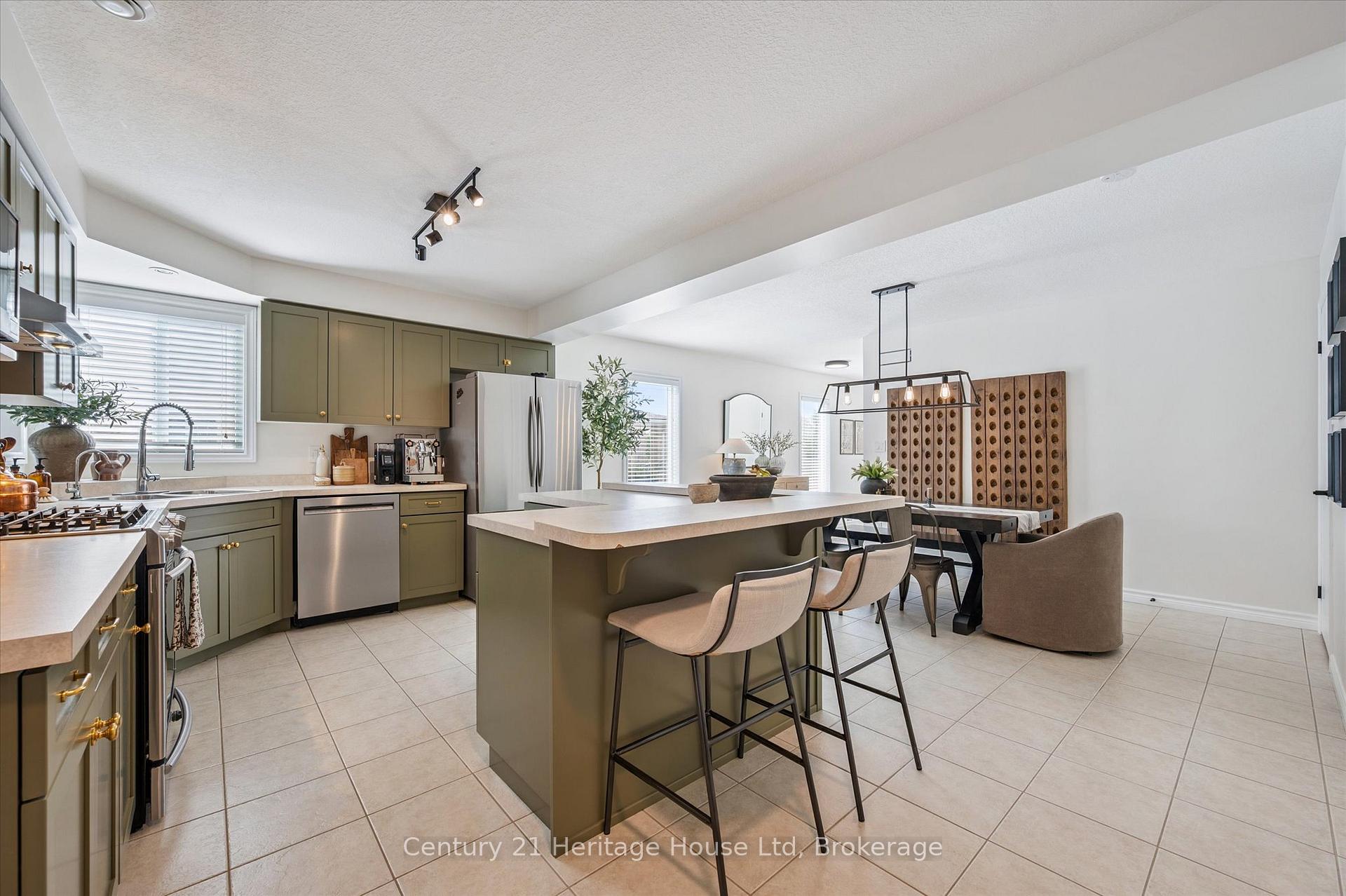 Photo 30 of Unit 7, 20 Shackleton Drive, Guelph, Grange Road — HOMEH