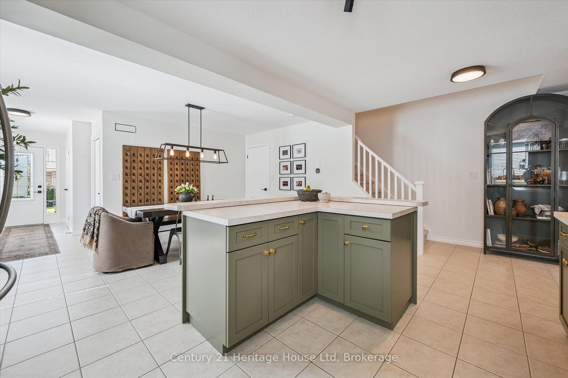 Photo 20 of Unit 7, 20 Shackleton Drive, Guelph, Grange Road — HOMEH