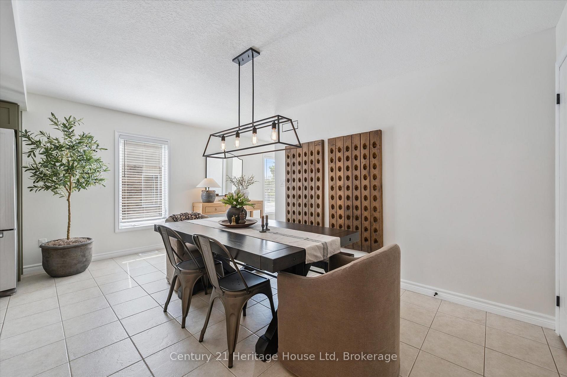 Photo 14 of Unit 7, 20 Shackleton Drive, Guelph, Grange Road — HOMEH