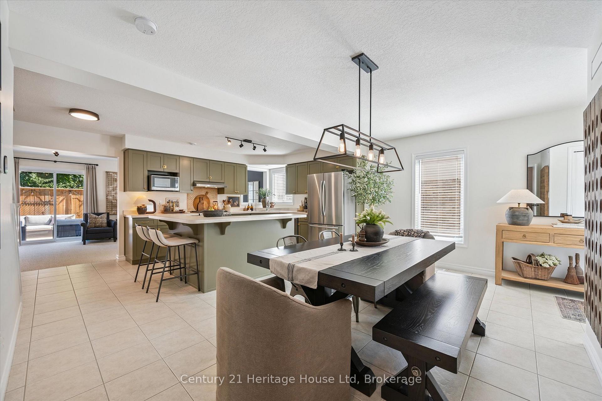 Photo 6 of Unit 7, 20 Shackleton Drive, Guelph, Grange Road — HOMEH