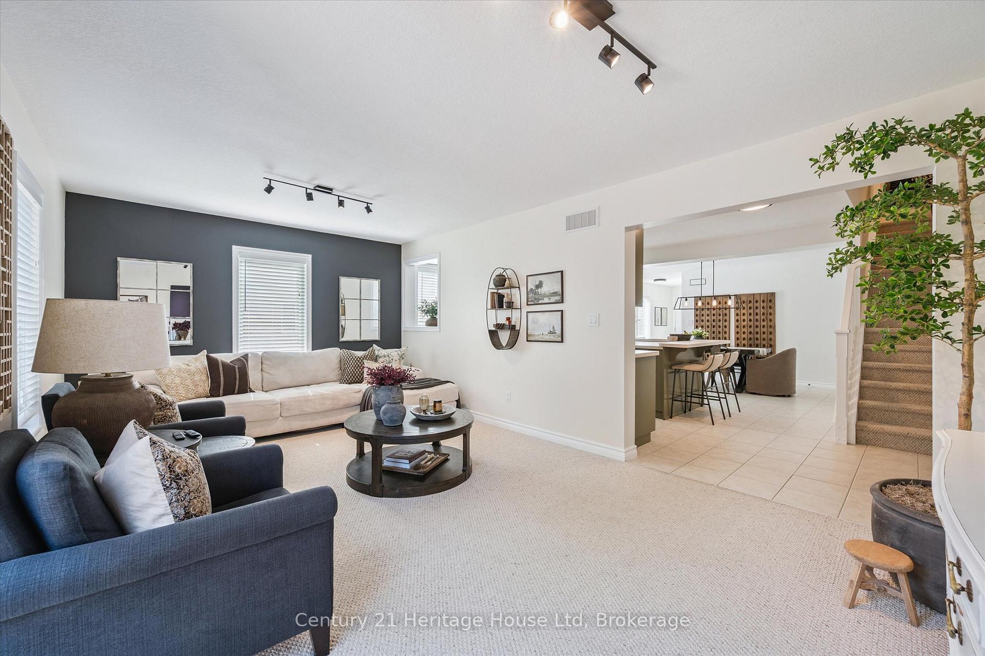Photo 13 of Unit 7, 20 Shackleton Drive, Guelph, Grange Road — HOMEH