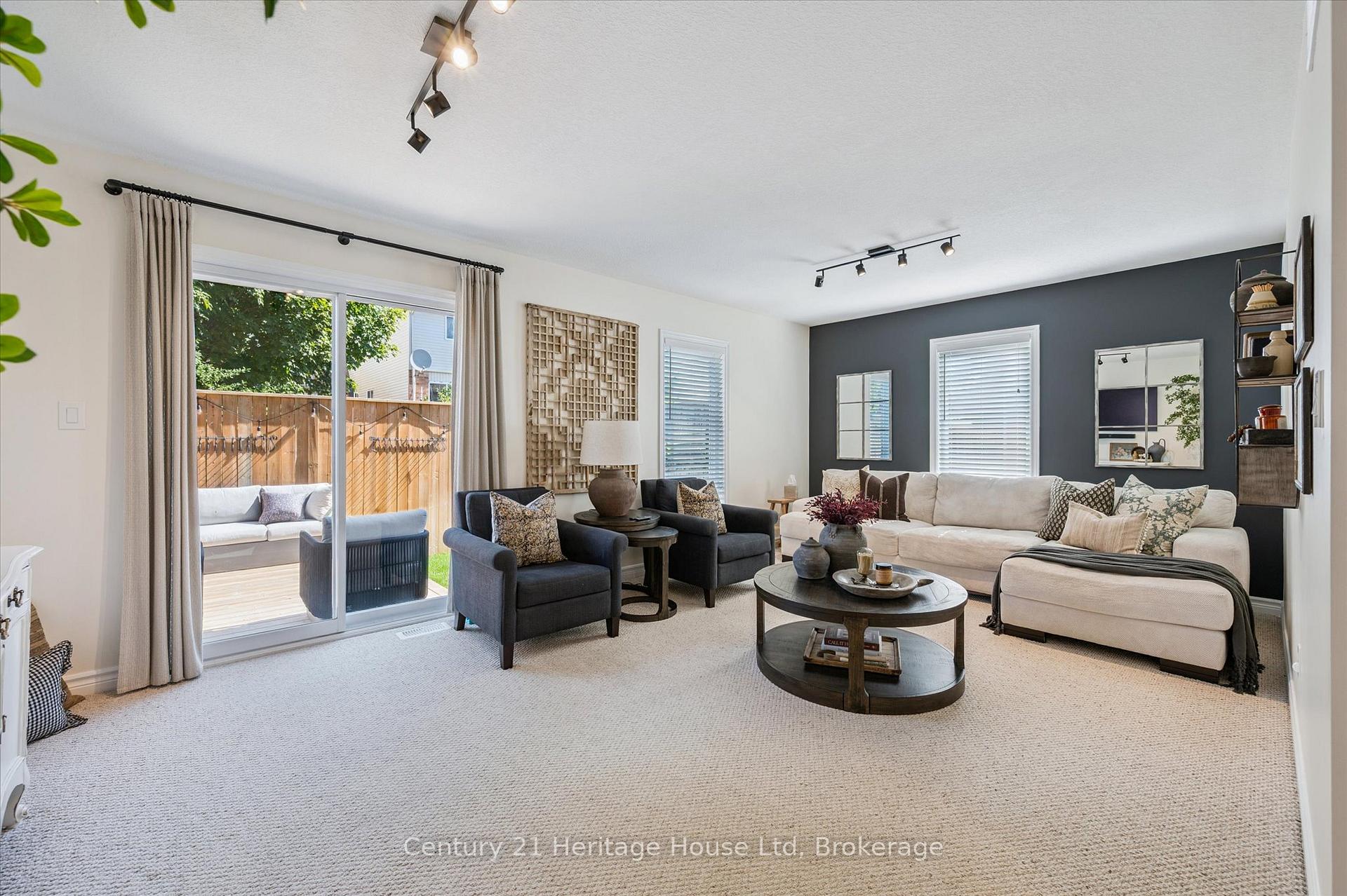 Photo 11 of Unit 7, 20 Shackleton Drive, Guelph, Grange Road — HOMEH