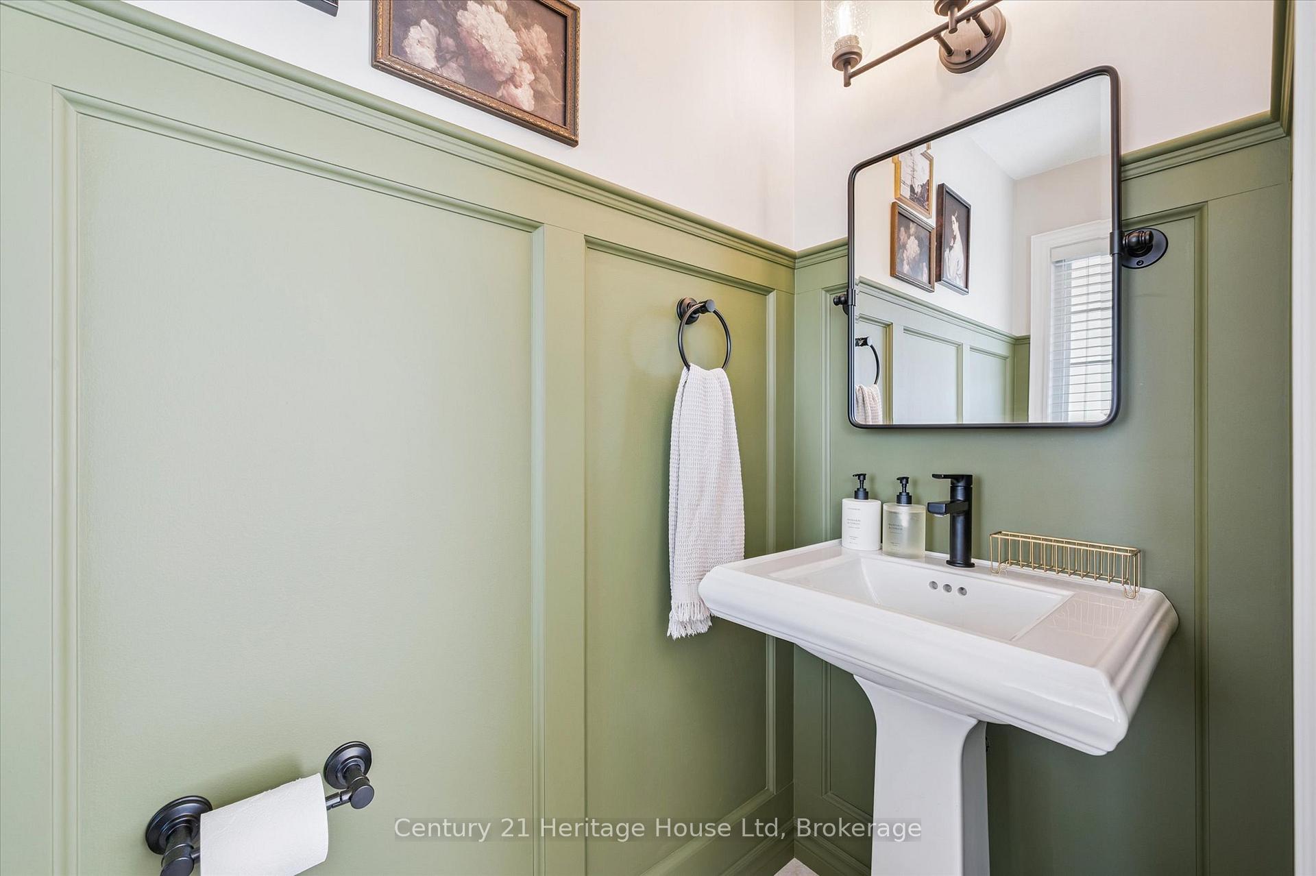 Photo 12 of Unit 7, 20 Shackleton Drive, Guelph, Grange Road — HOMEH