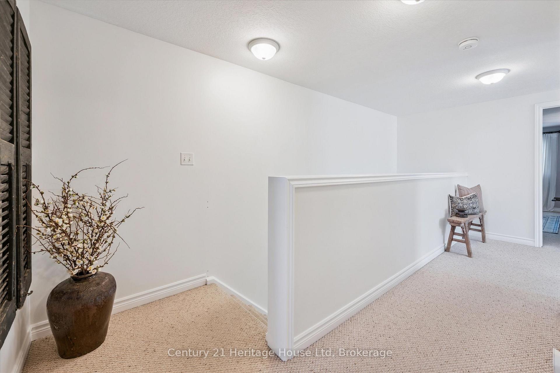 Photo 17 of Unit 7, 20 Shackleton Drive, Guelph, Grange Road — HOMEH