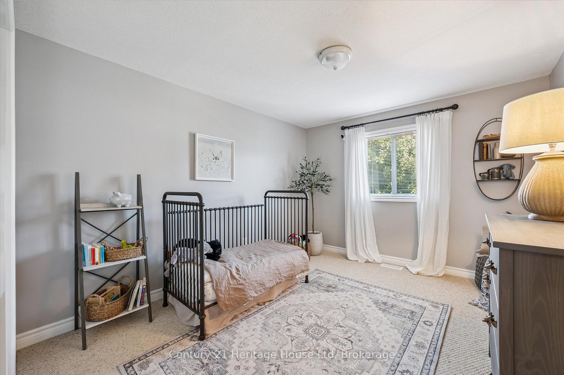 Photo 7 of Unit 7, 20 Shackleton Drive, Guelph, Grange Road — HOMEH