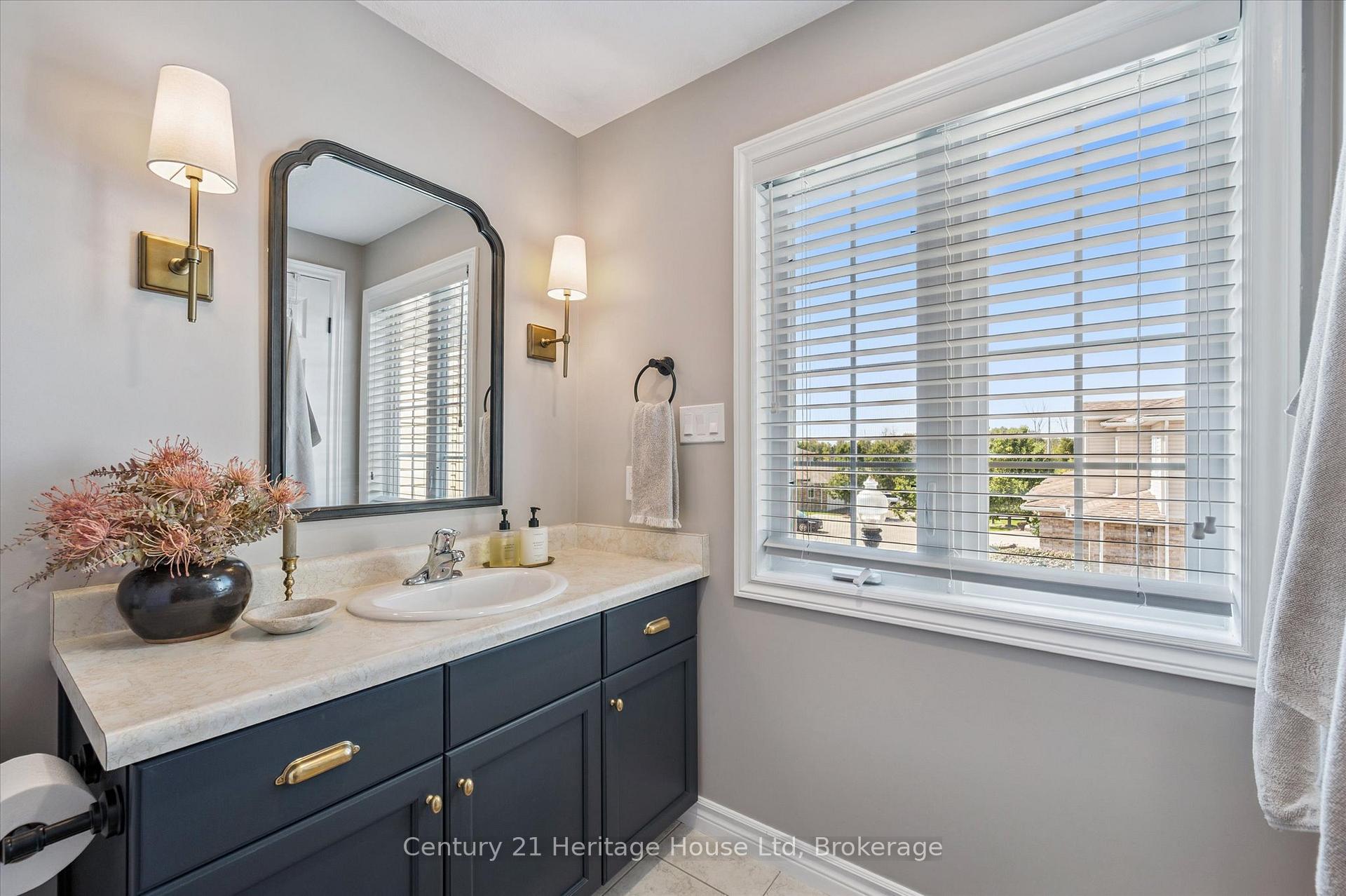 Photo 29 of Unit 7, 20 Shackleton Drive, Guelph, Grange Road — HOMEH