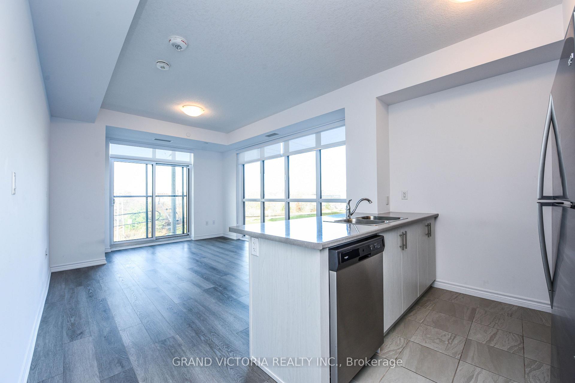 Photo 6 of Unit 306, 460 Dundas Street E, Hamilton, Waterdown — HOMEH