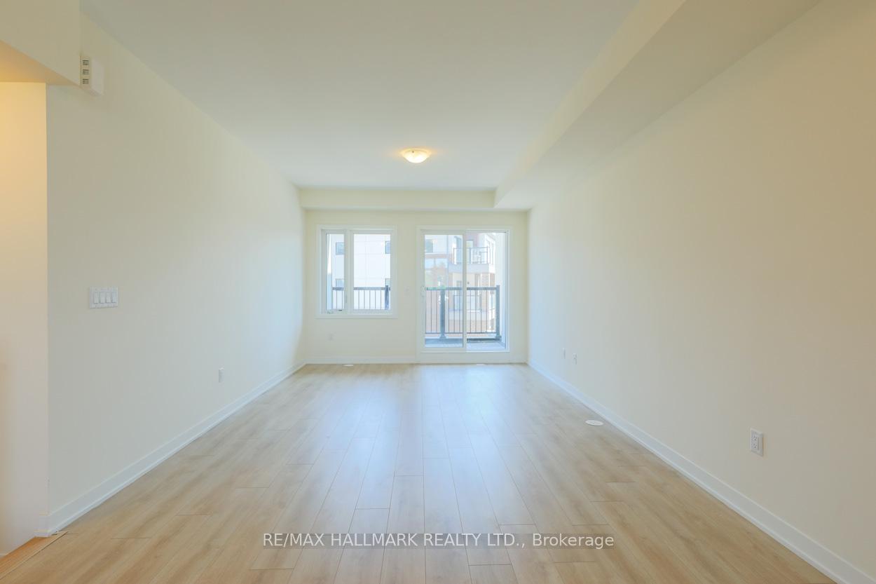 Photo 4 of Unit 703, 1695 Dersan Street, Pickering, Duffin Heights — HOMEH