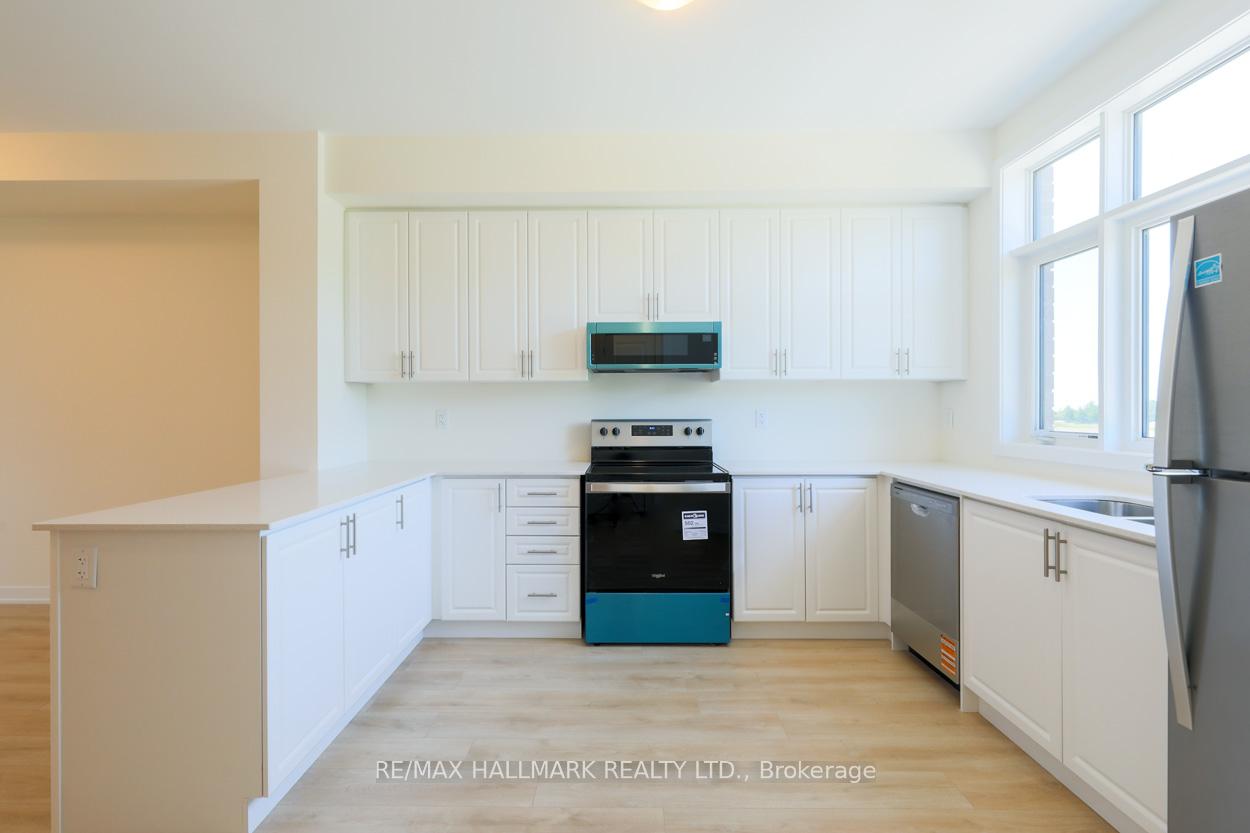 Photo 6 of Unit 703, 1695 Dersan Street, Pickering, Duffin Heights — HOMEH