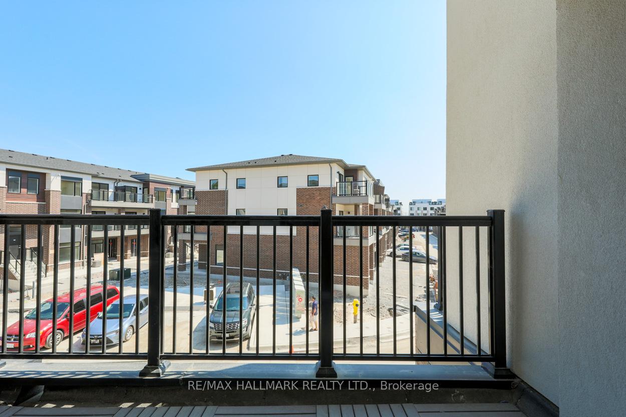 Photo 8 of Unit 703, 1695 Dersan Street, Pickering, Duffin Heights — HOMEH