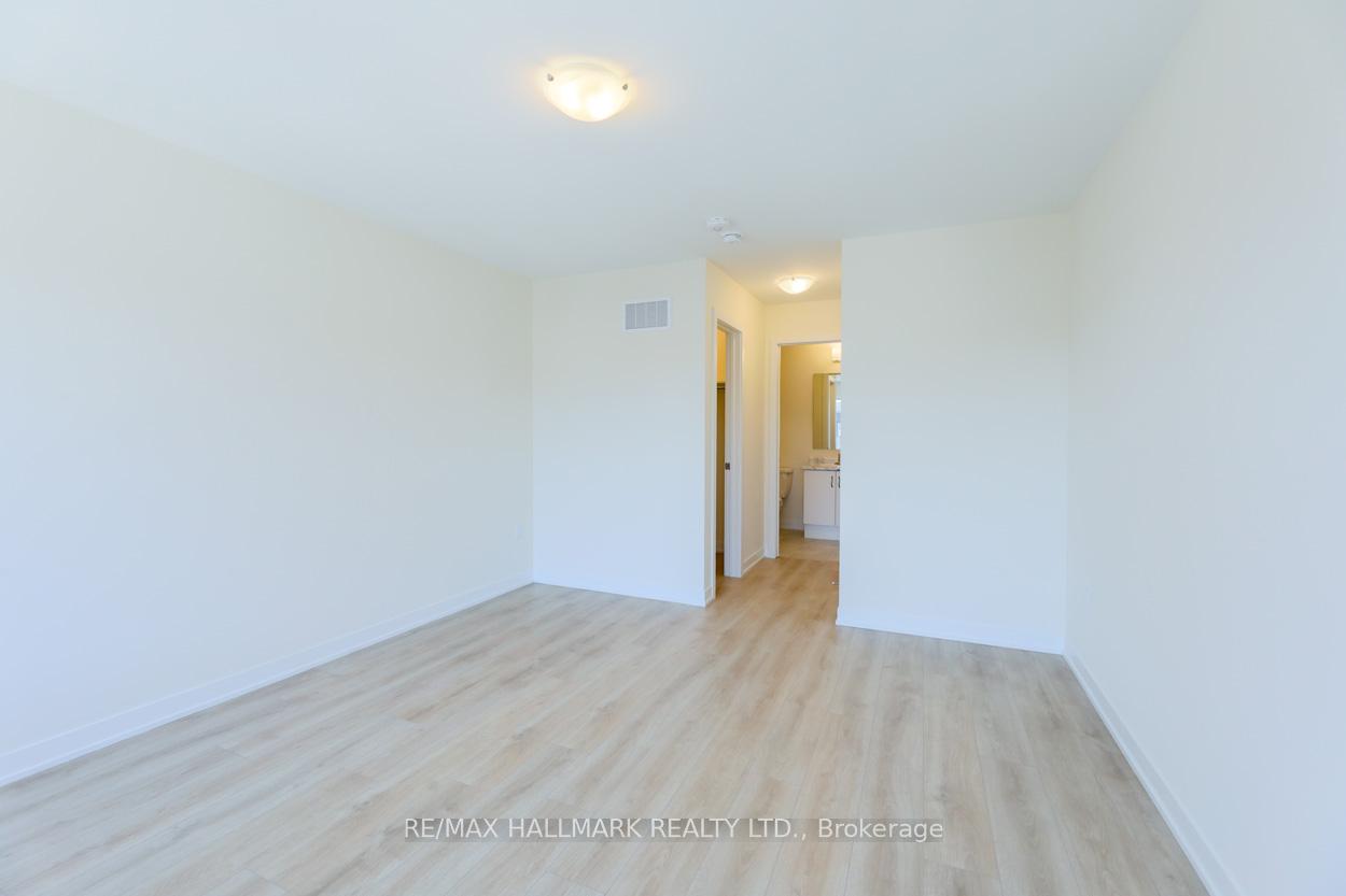 Photo 9 of Unit 703, 1695 Dersan Street, Pickering, Duffin Heights — HOMEH