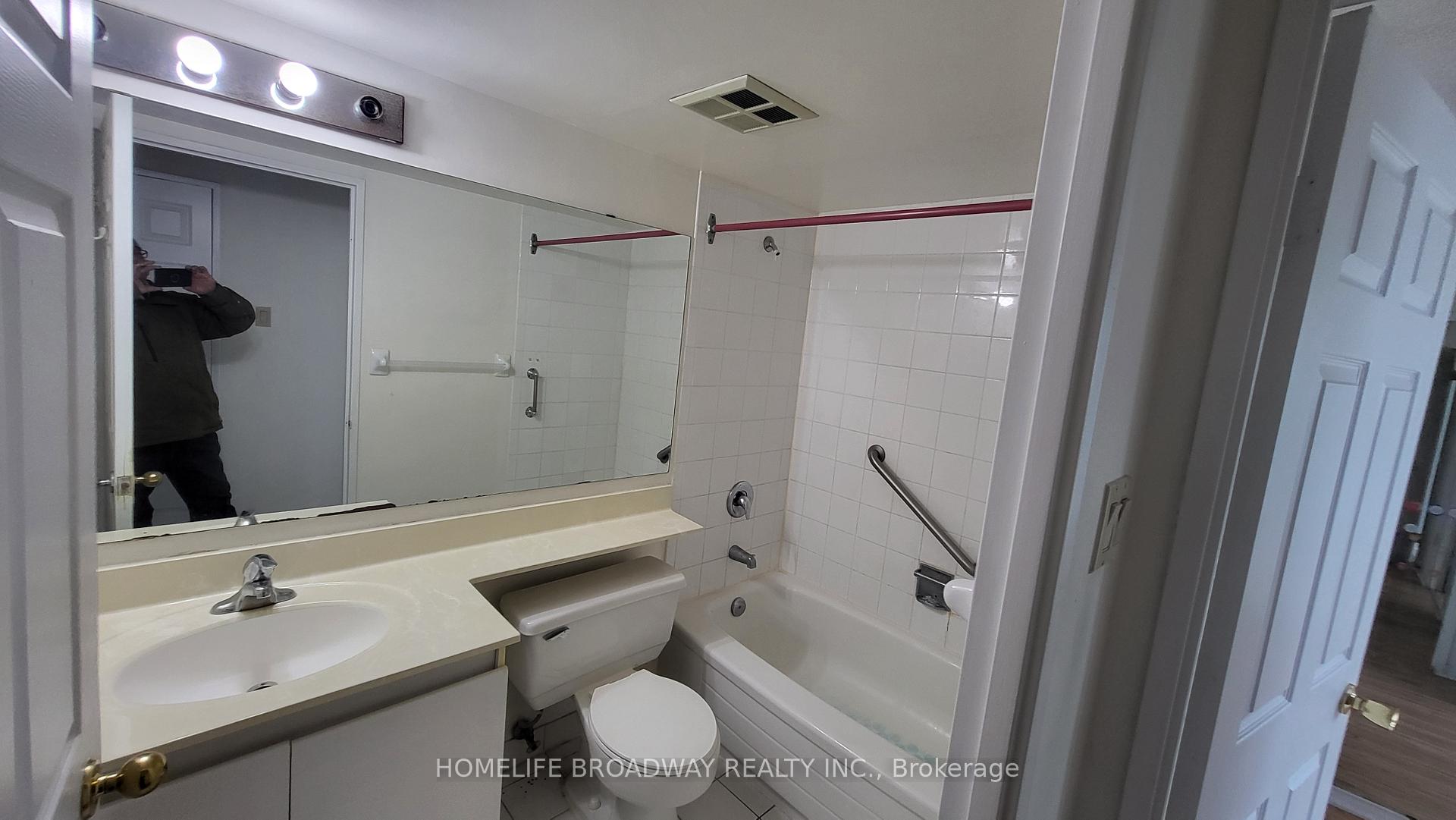 Photo 8 of Unit 1118, 7805 Bayview Avenue, Markham, Aileen-Willowbrook — HOMEH