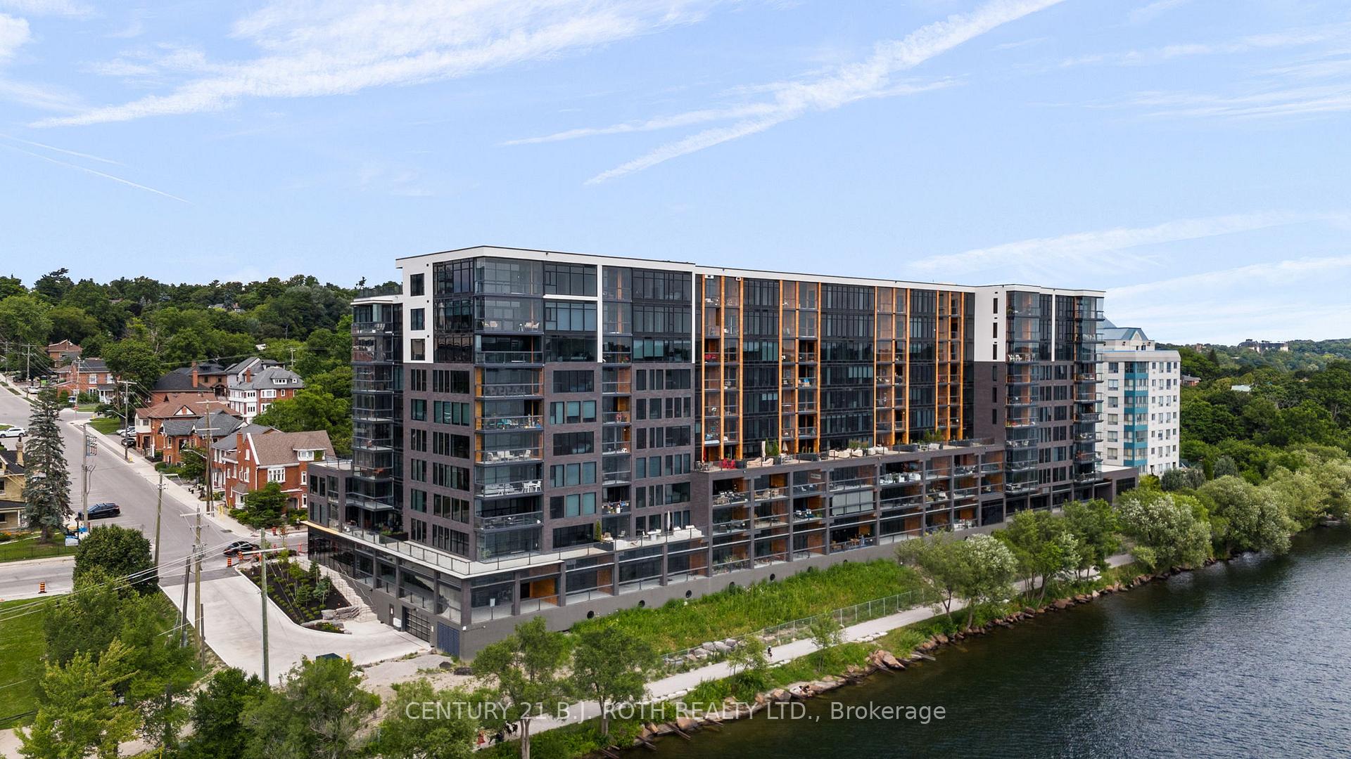 Front of Unit 523, 185 Dunlop Street E