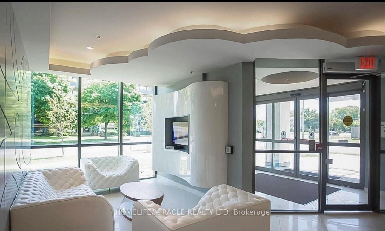 Front of Unit 1006, 80 Esther Lorrie Drive