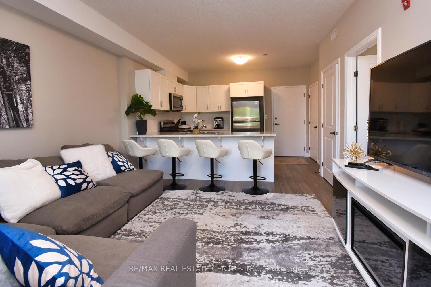 Photo 3 of Unit 203, 2605 Binbrook Road, Hamilton, Binbrook — HOMEH